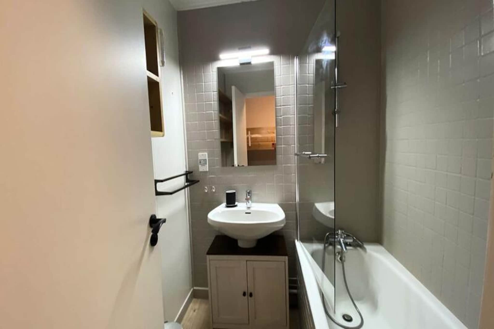 Apartment in Les Deux Alpes with Ski Lift