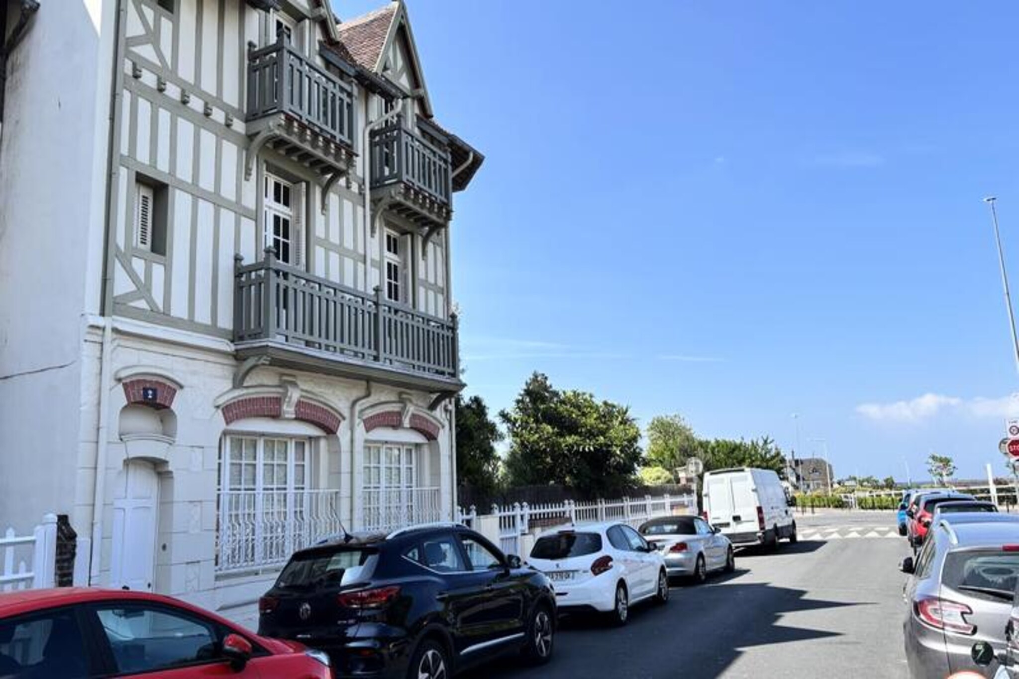 Villa in Deauville with Stunning Sea Views