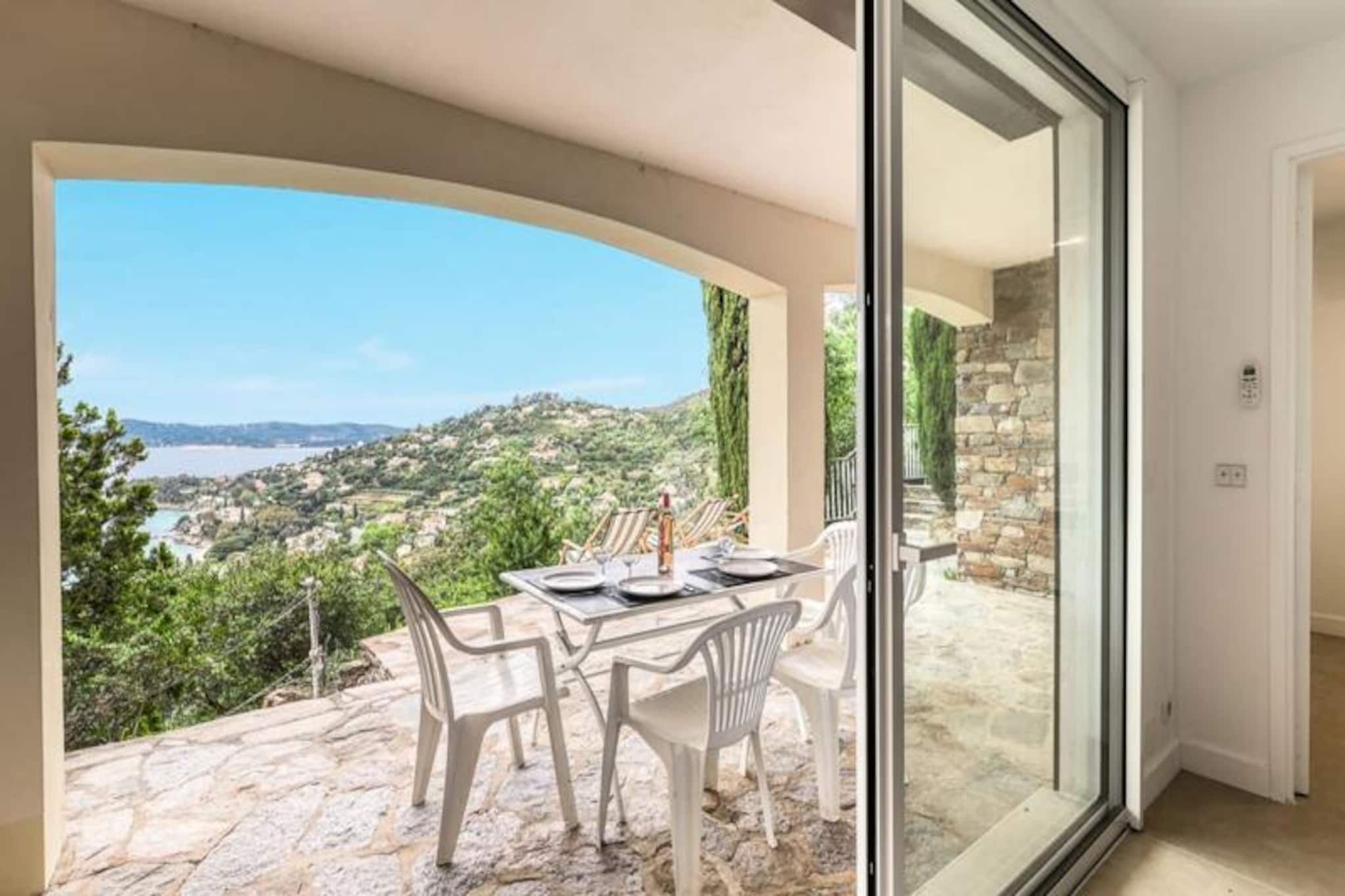 Résidence T2 Lumineux Avec Terrasse Et Vue Mer – Le Lavandou, Aiguebelle-Untagged