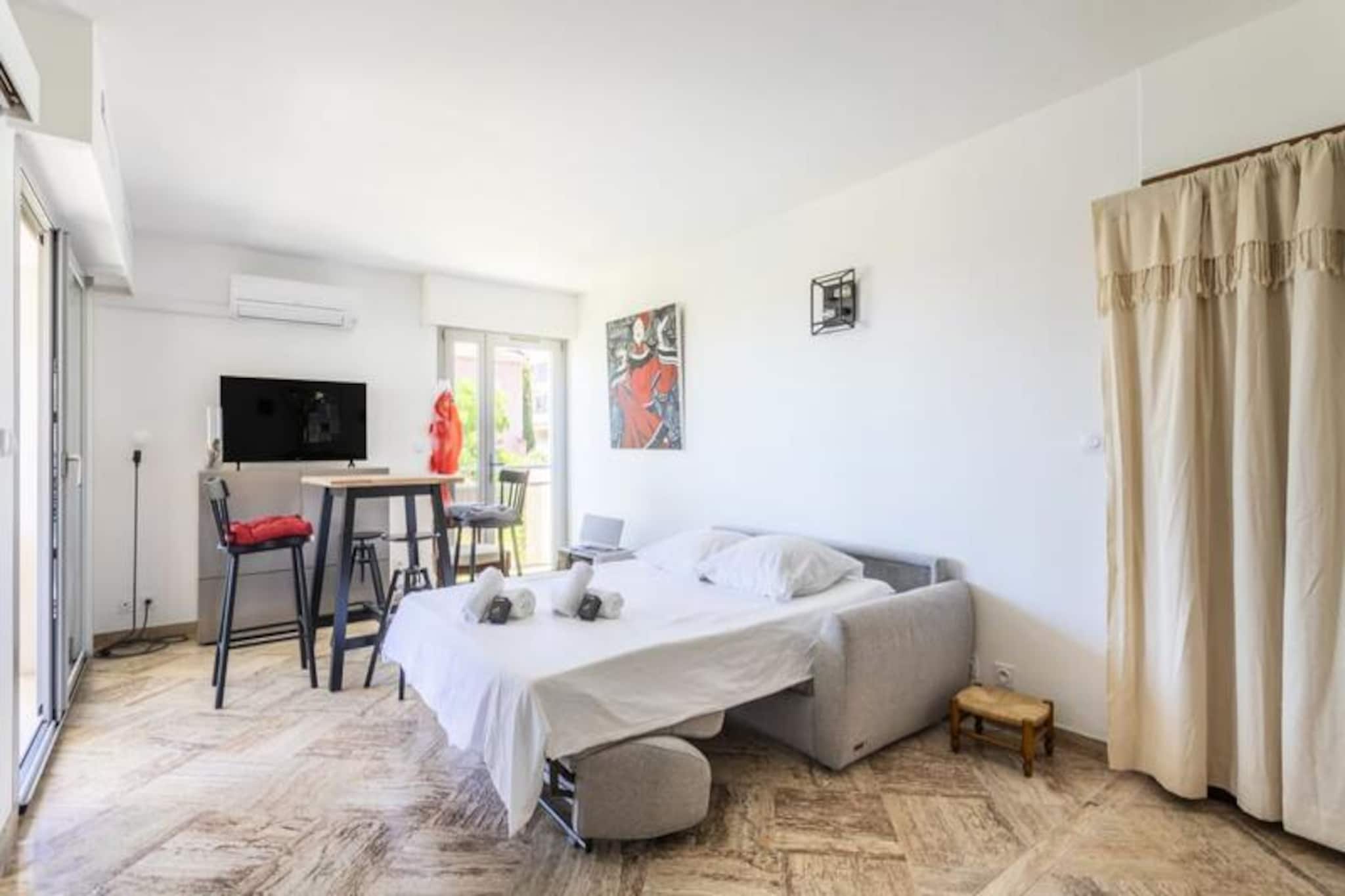 Appartement Balzac --Untagged