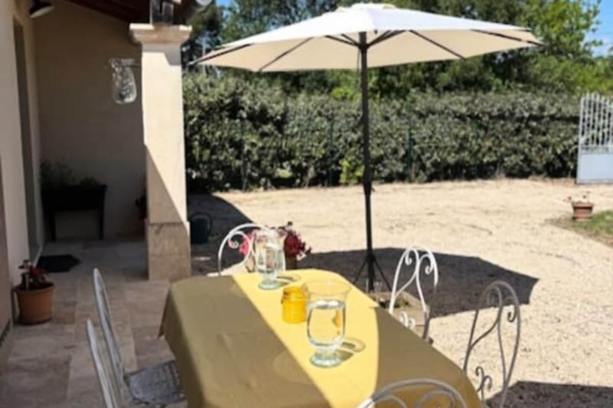 La Lacoste : Charme Et Vue Sur Le Luberon-Untagged