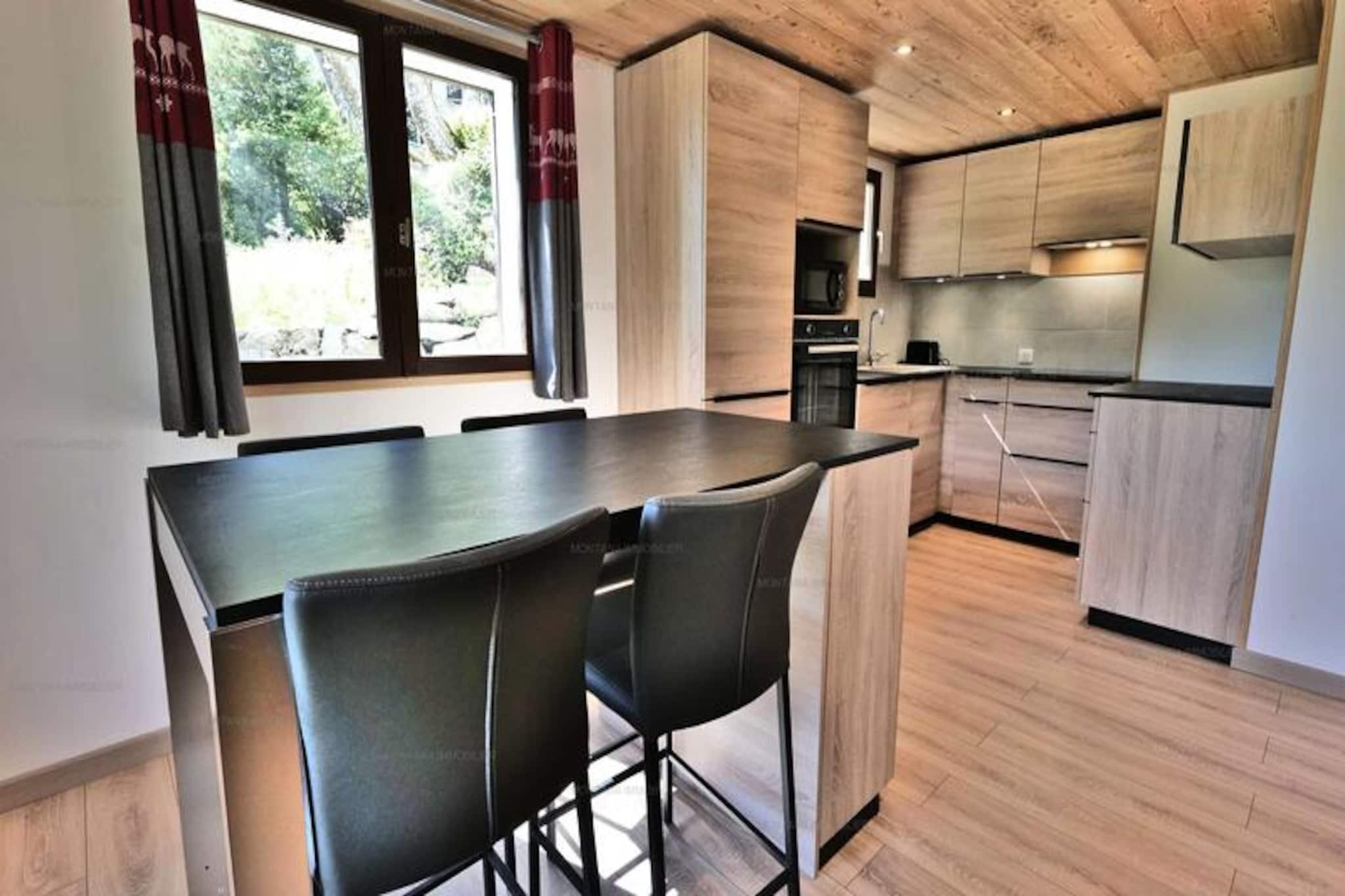 In the heart of the picturesque Chinaillon Samance, this beautifully renovated 3-room apartment offers a serene mountain retreat with breathtaking views of the slopes. Situated just 500 meters from local shops and 900 meters from the ski slopes, it combines convenience with tranquility. The south-facing orientation ensures an abundance of natural light, while the private garden provides a peaceful space to unwind after a day of alpine adventures. Whether you're here for the snow or the summer trails, this charming residence invites you to experience the best of the French Alps.
Inside, the apartment spans 58 square meters and comfortably accommodates up to five guests. The living room features a cozy sofa bed (140x190cm), perfect for relaxing evenings, while two inviting bedrooms offer restful double beds (140x200cm and 160x200cm). A modern bathroom with a bathtub and a separate WC add to the convenience. Step out onto one of the two balconies or enjoy the small private garden, all designed to maximize your connection to the stunning alpine surroundings. The property also includes a private outdoor parking space for added ease.
With a ski bus stop just 50 meters away, accessing the slopes is effortless. Explore the charming village of Chinaillon with its delightful shops and restaurants, or venture further to discover the natural beauty of the surrounding mountains. Whether you're skiing in winter or hiking in summer, this apartment is the perfect base for your alpine getaway. Please note that sheets and towels are not provided, and a tourist tax applies for adults aged 18 and over.
For those seeking a blend of comfort, convenience, and stunning scenery, this apartment in La Petite Hermine Residence offers an unforgettable stay in the heart of the Alps.