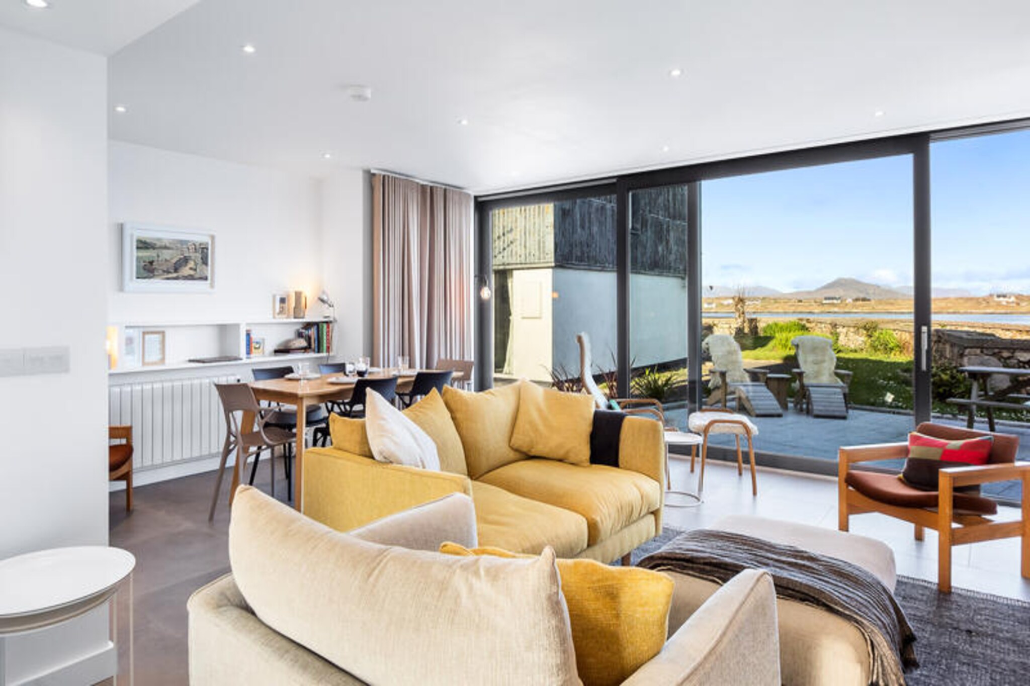 Cottage in Roundstone near Gurteen Bay