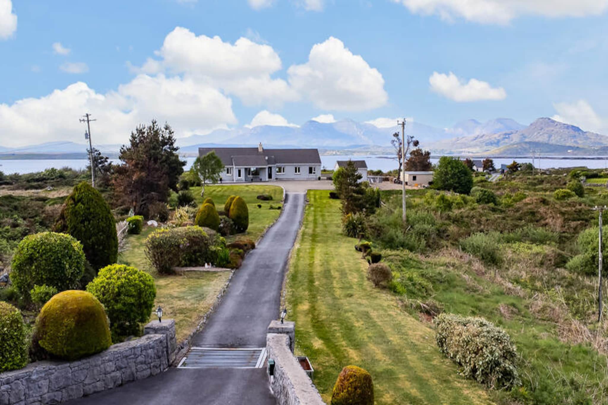 House in Cashel near Dog's Bay Beach