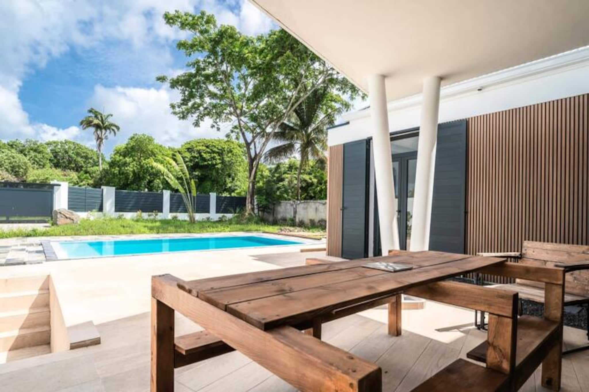 Villa in Port-Louis with Infinity Pool