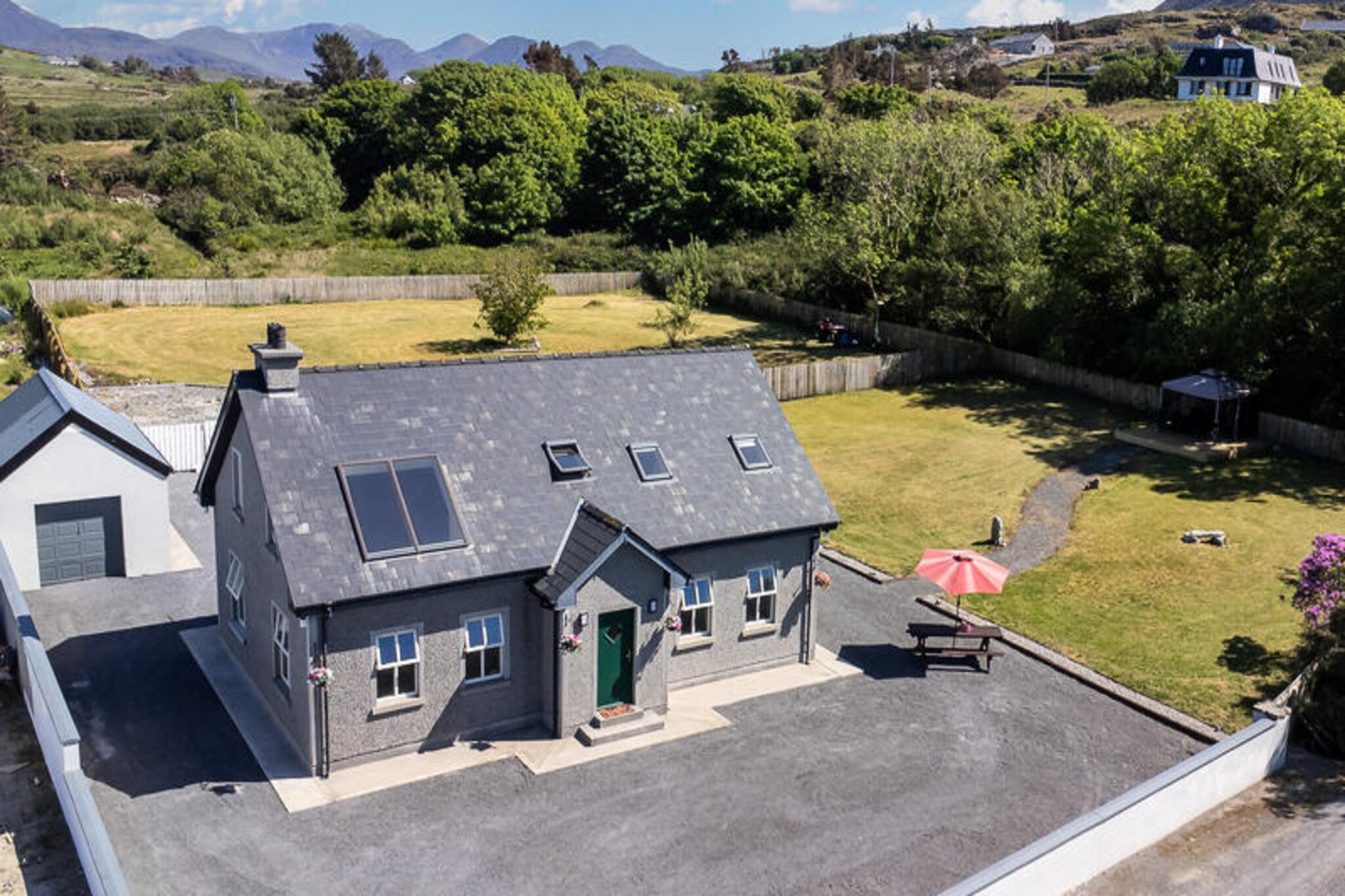 House in Renvyle with Garden and Terrace