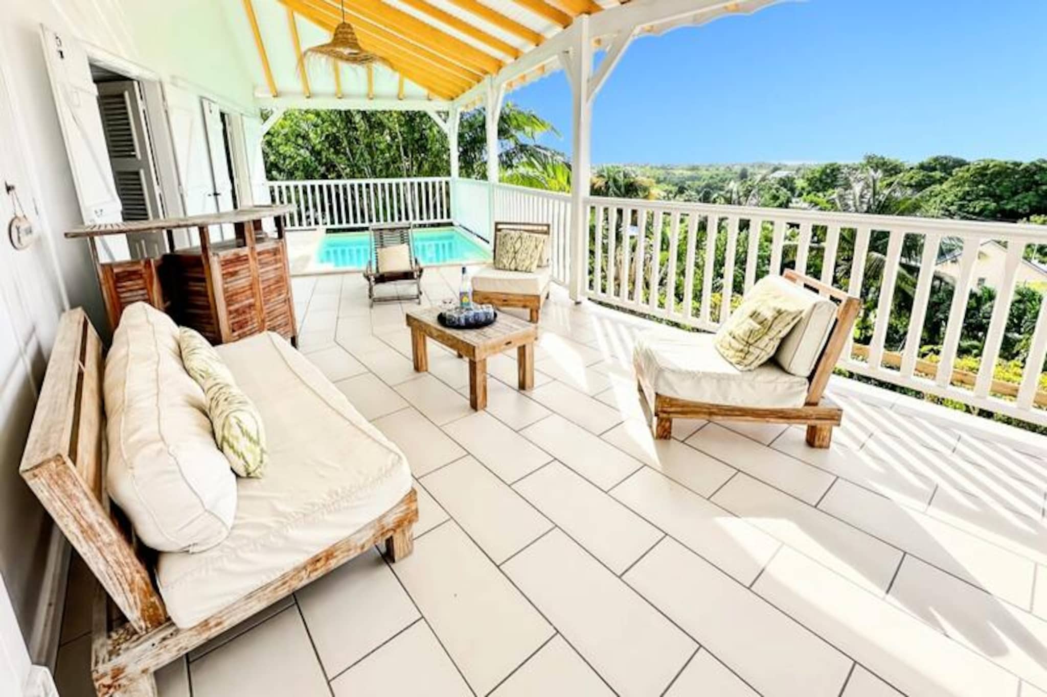 Villa in Grand-Bourg with 180° Sea View