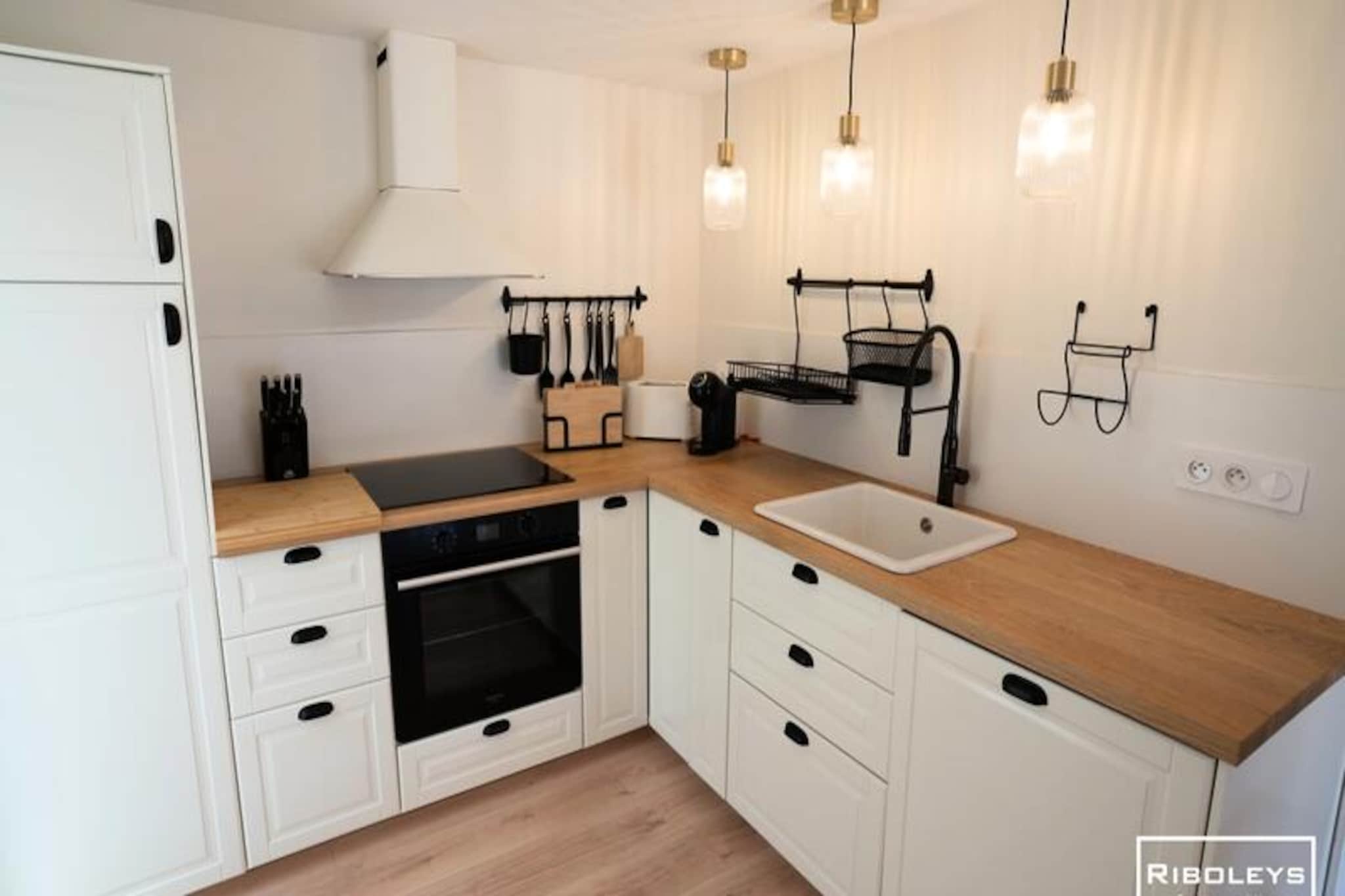 Villa Rénovée Climatisée à 600m De La Plage-Untagged