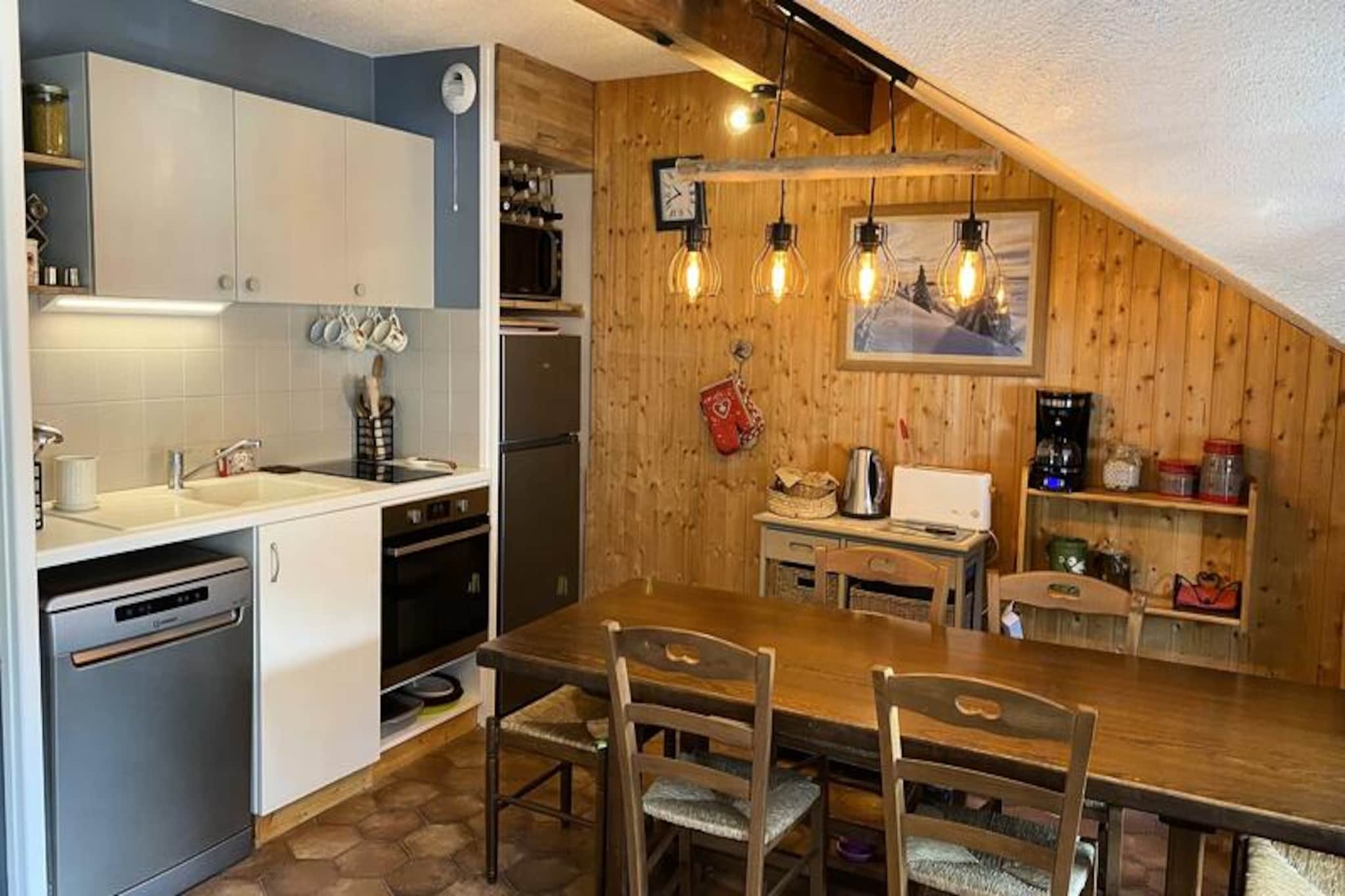 3-room apartment for 5 people, west-facing