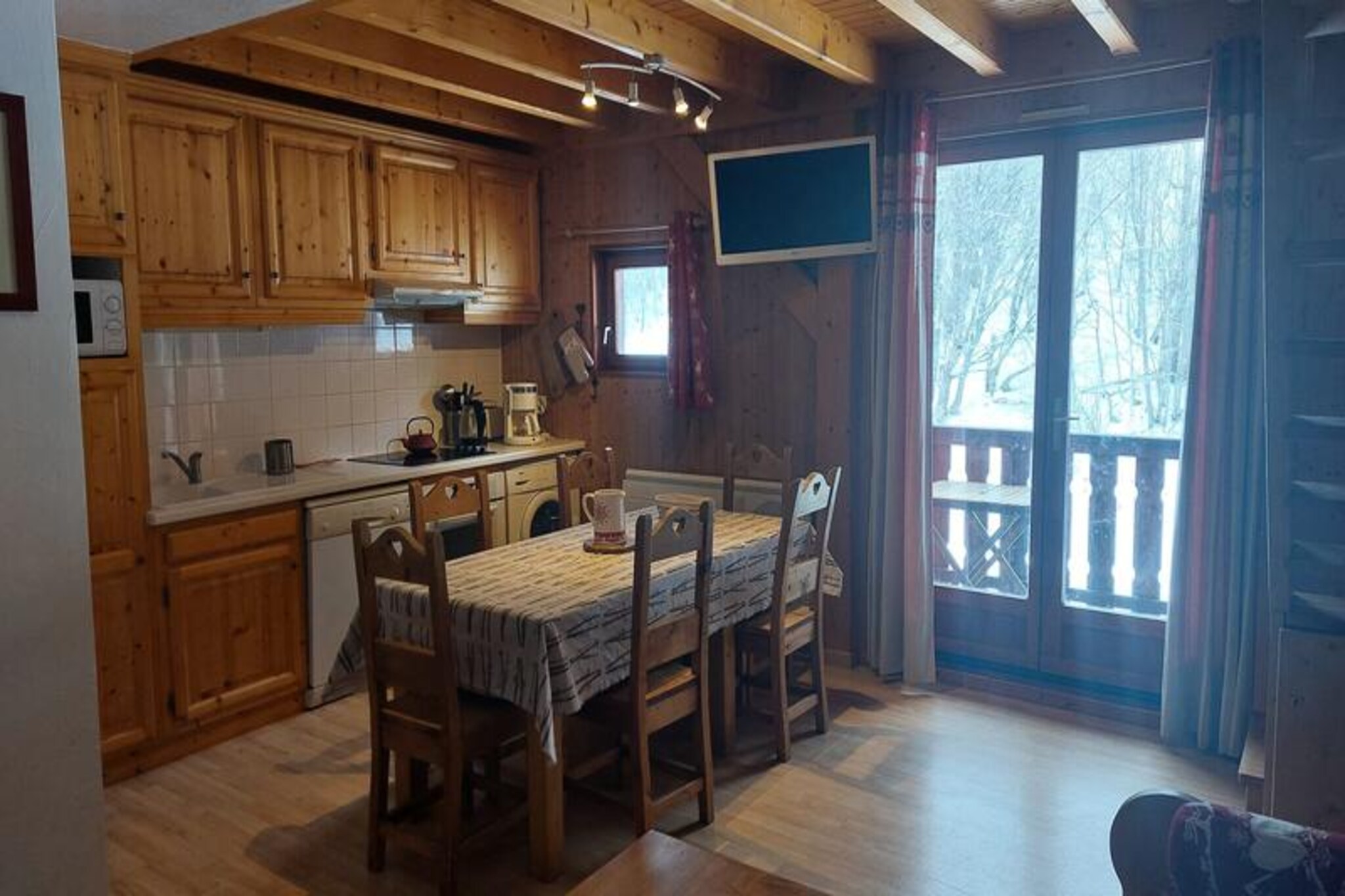 3-room mezzanine apartment for 8 people, 3-star rating, East-facing