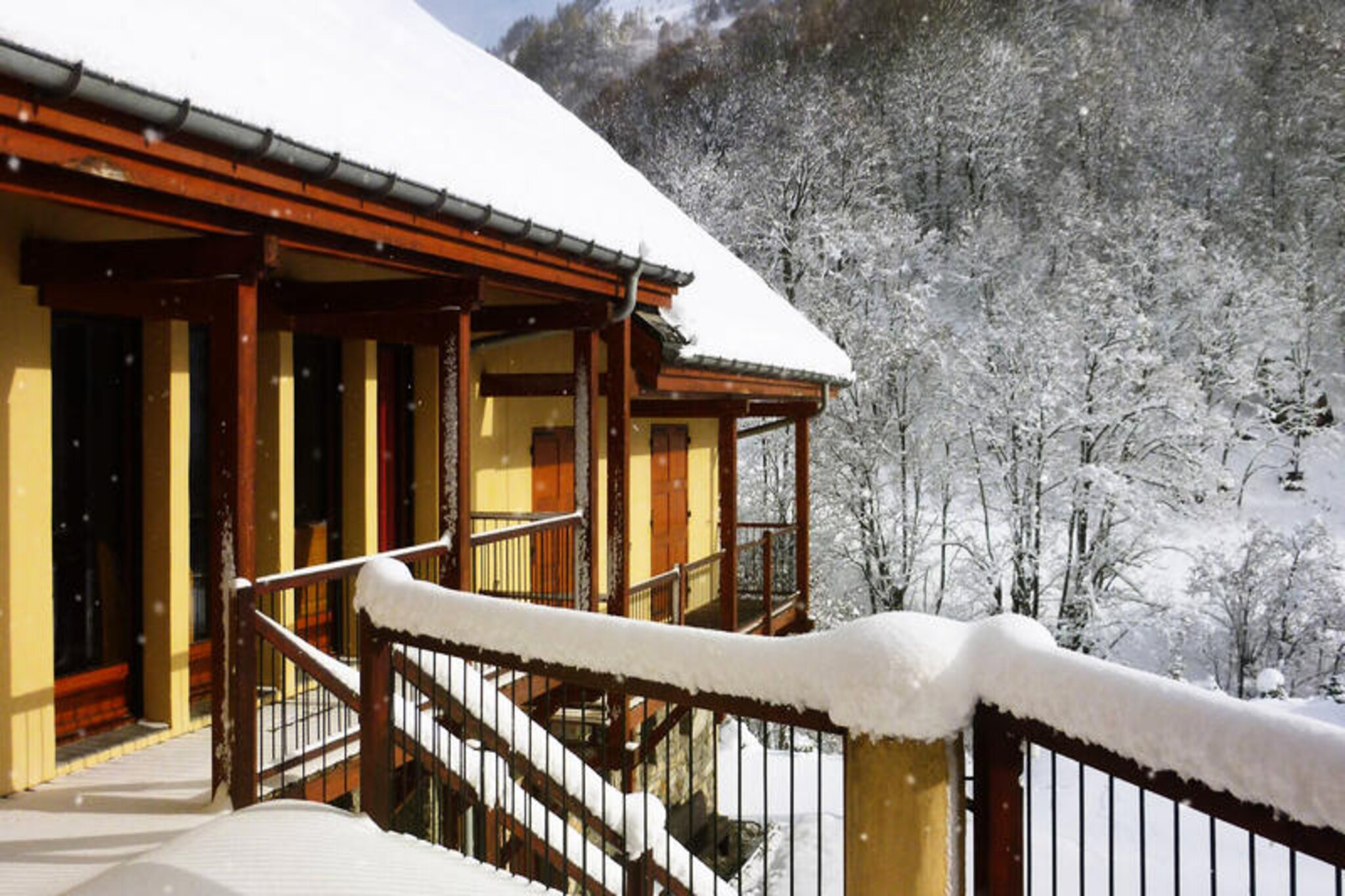 Apartment in Les Verneys near Ski Lift