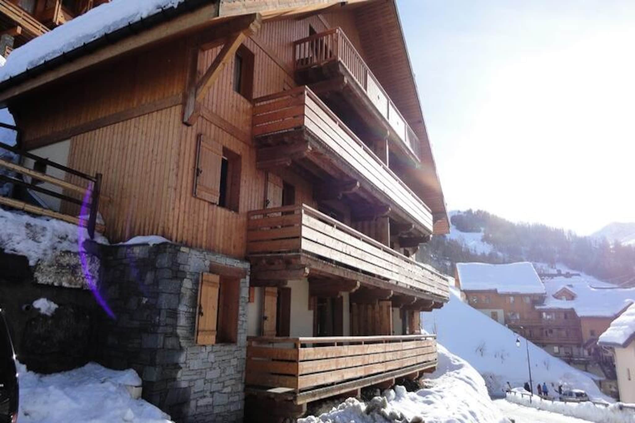3-room apartment for 6 people, west-facing