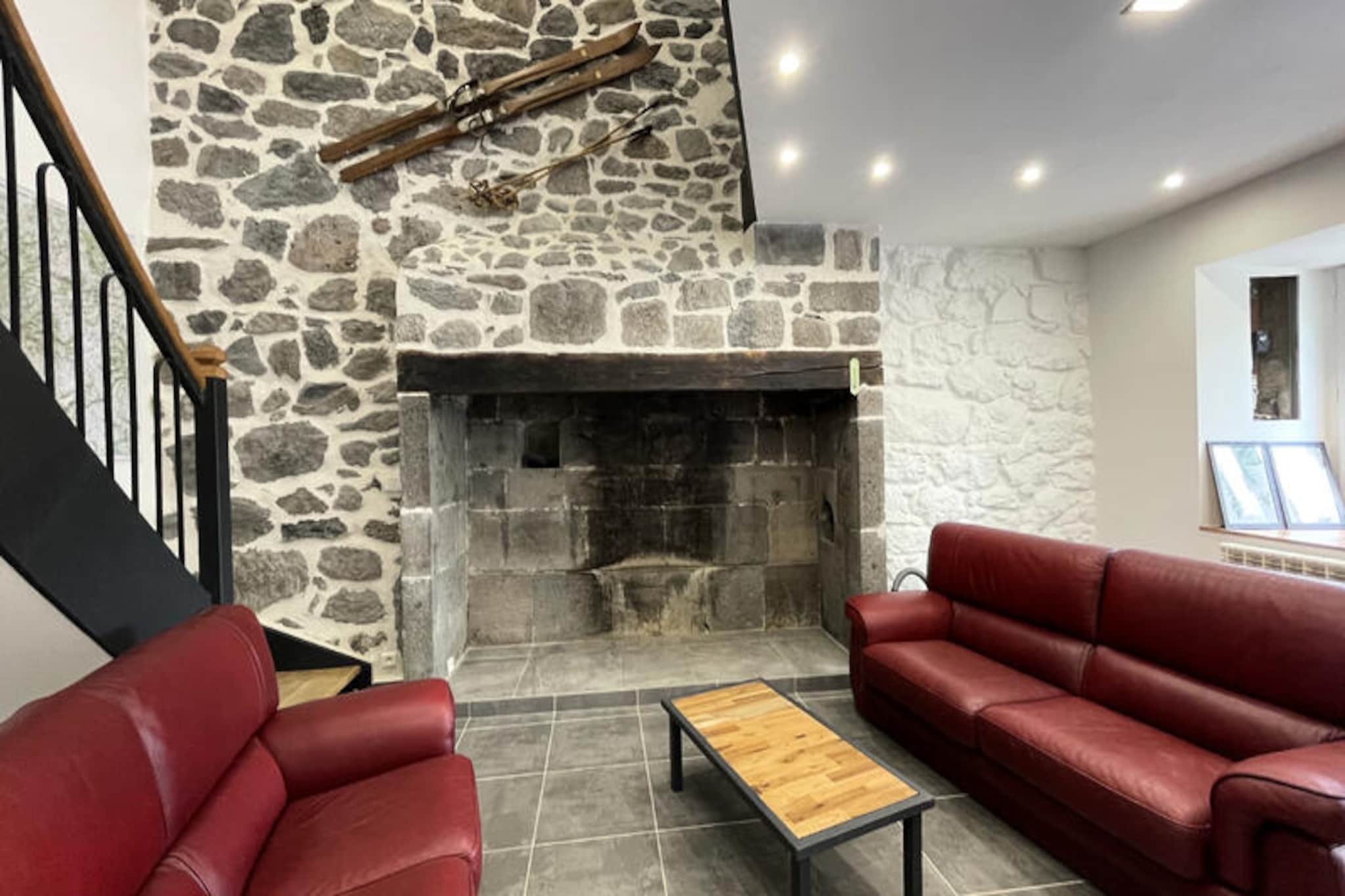 Maison à Laveissiere-Untagged