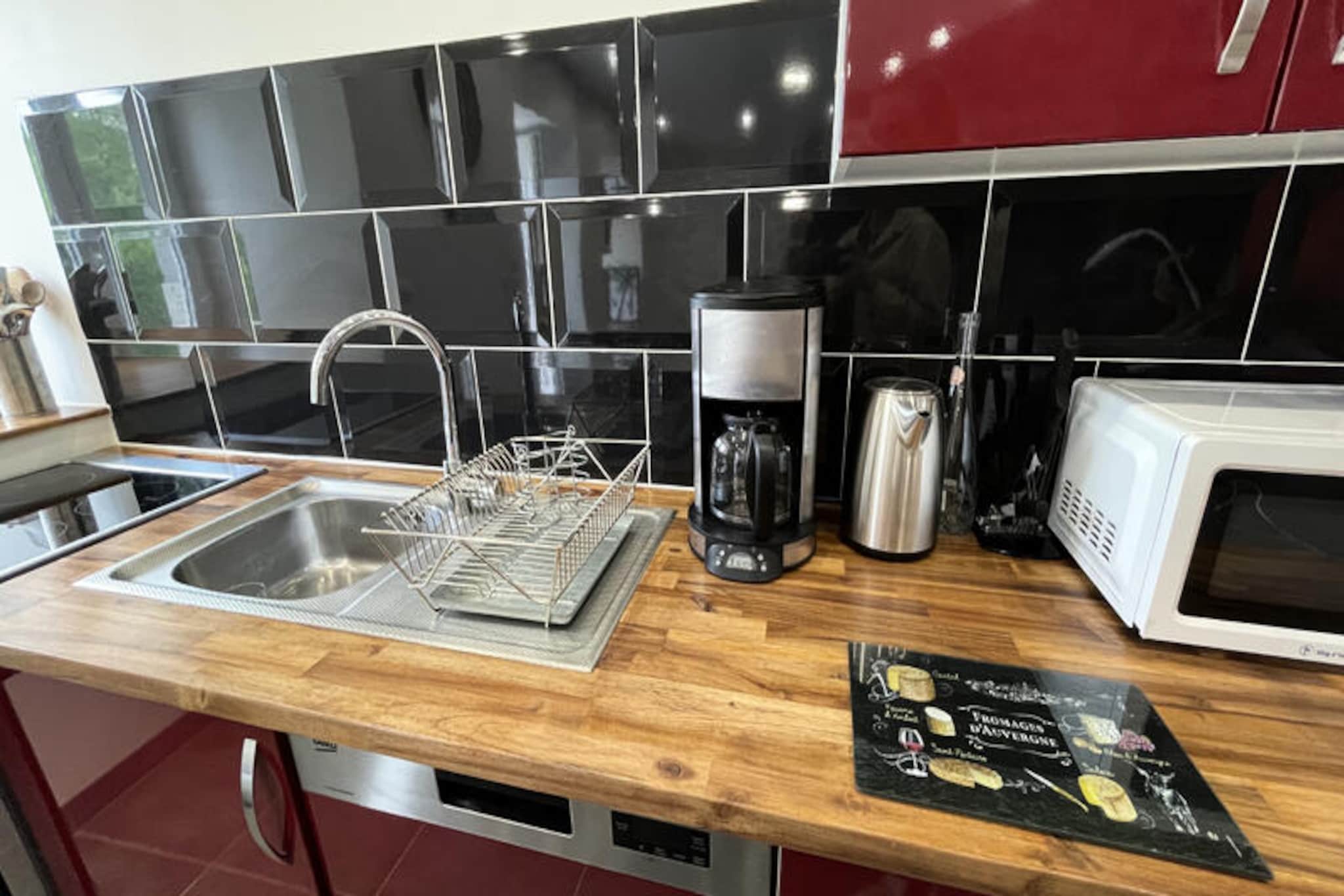 Maison à Laveissiere-Untagged