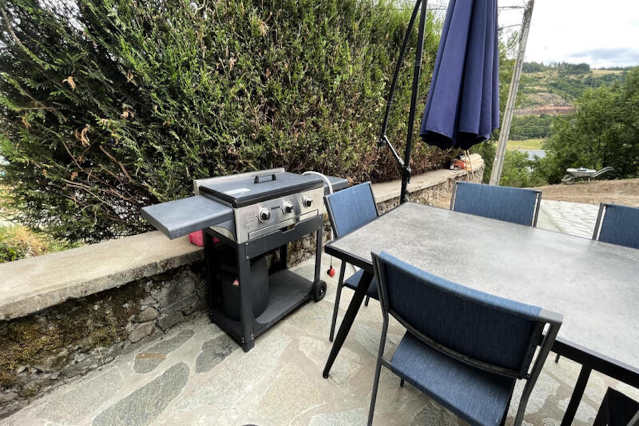 Maison à Laveissiere-Untagged