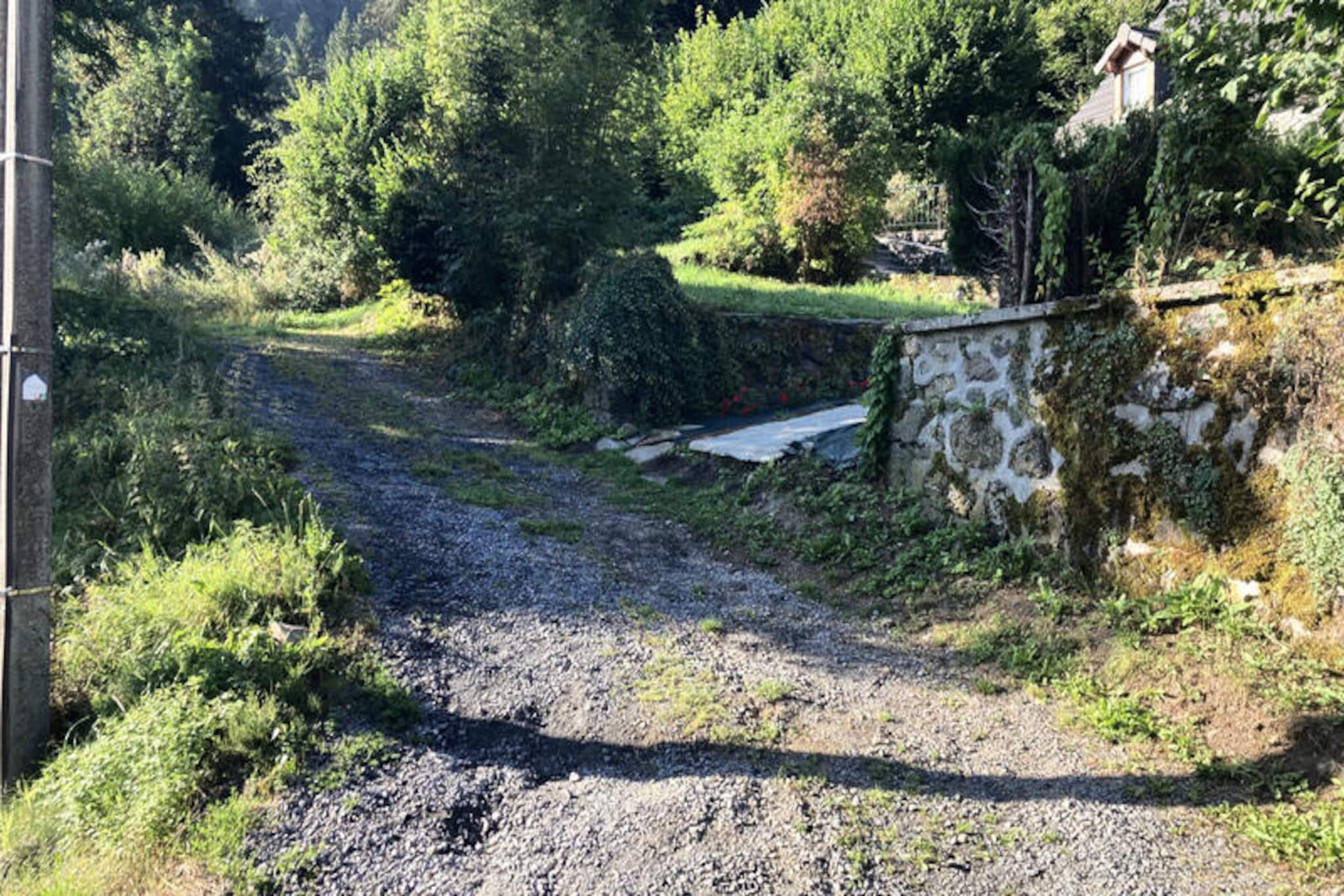 Maison à Laveissiere-Untagged