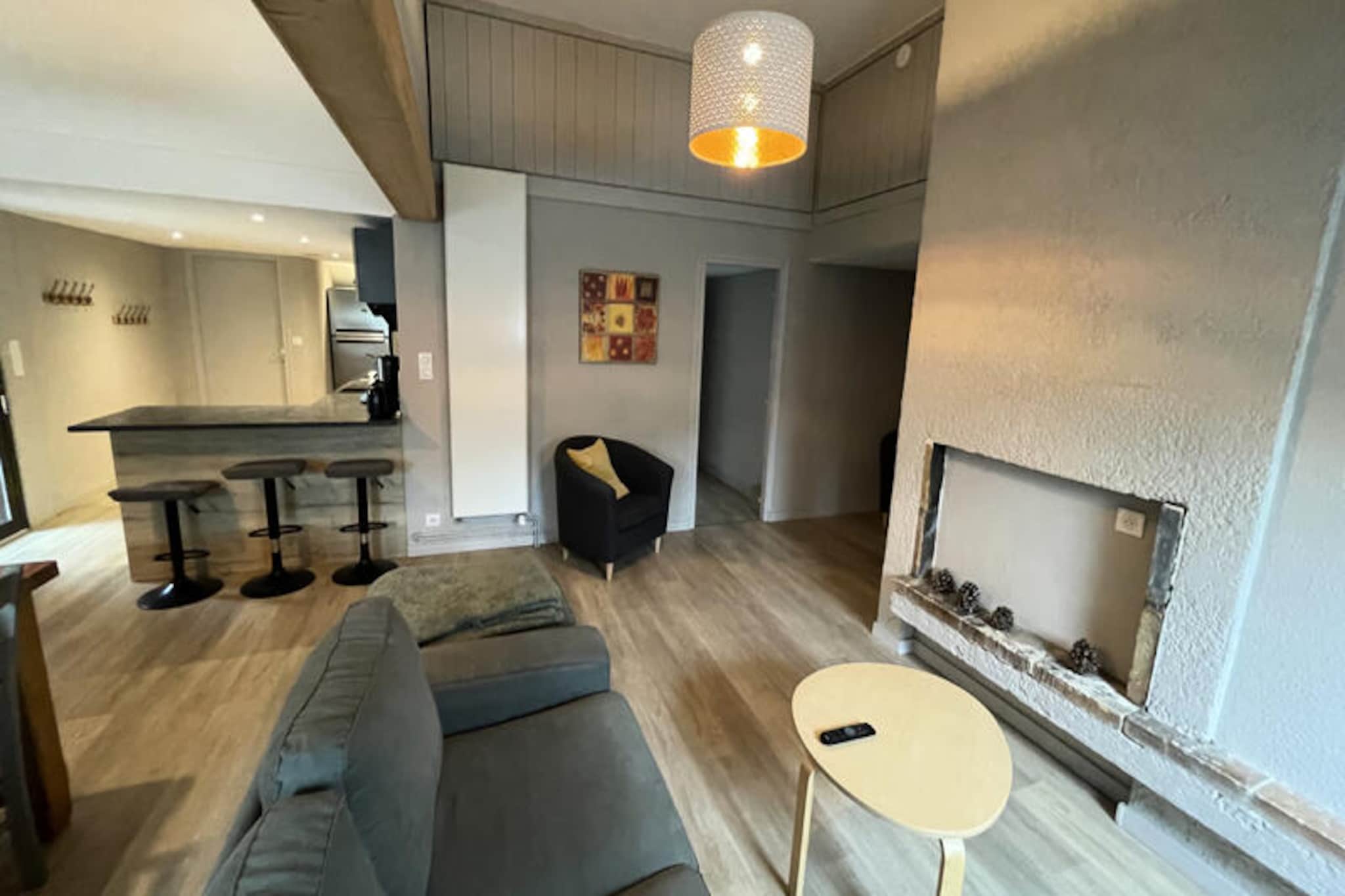 Appartements à Albepierre Bredons-Untagged