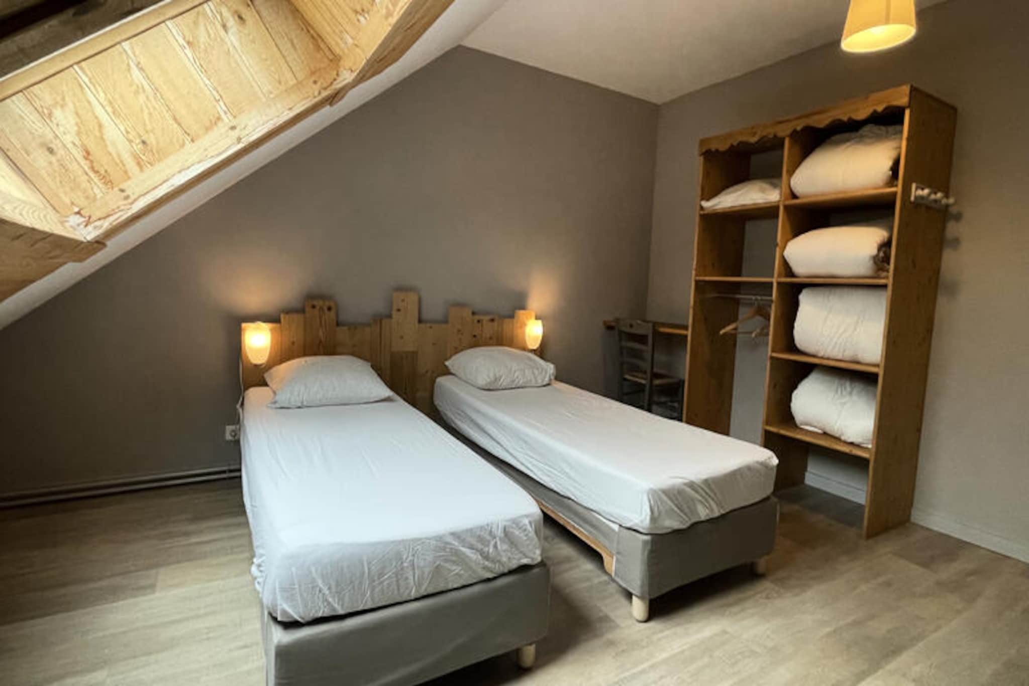 Appartements à Albepierre Bredons-Untagged