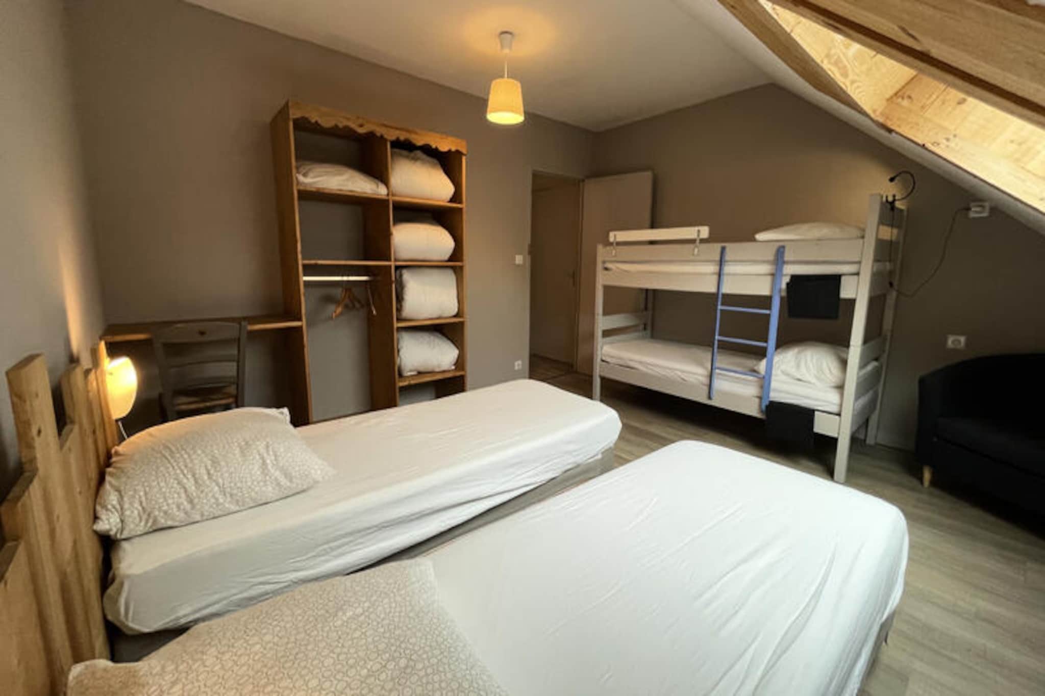 Appartements à Albepierre Bredons-Untagged