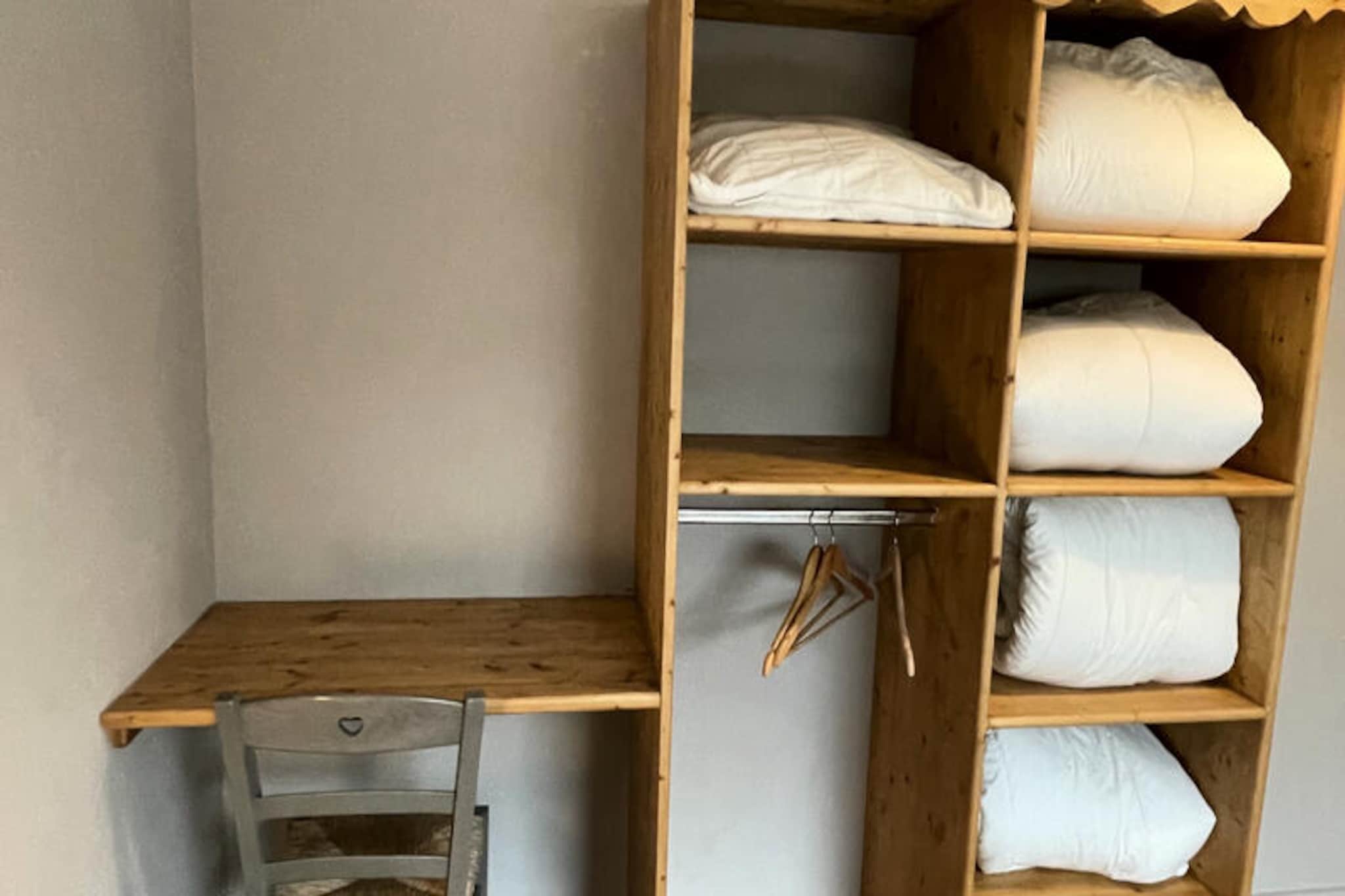 Appartements à Albepierre Bredons-Untagged