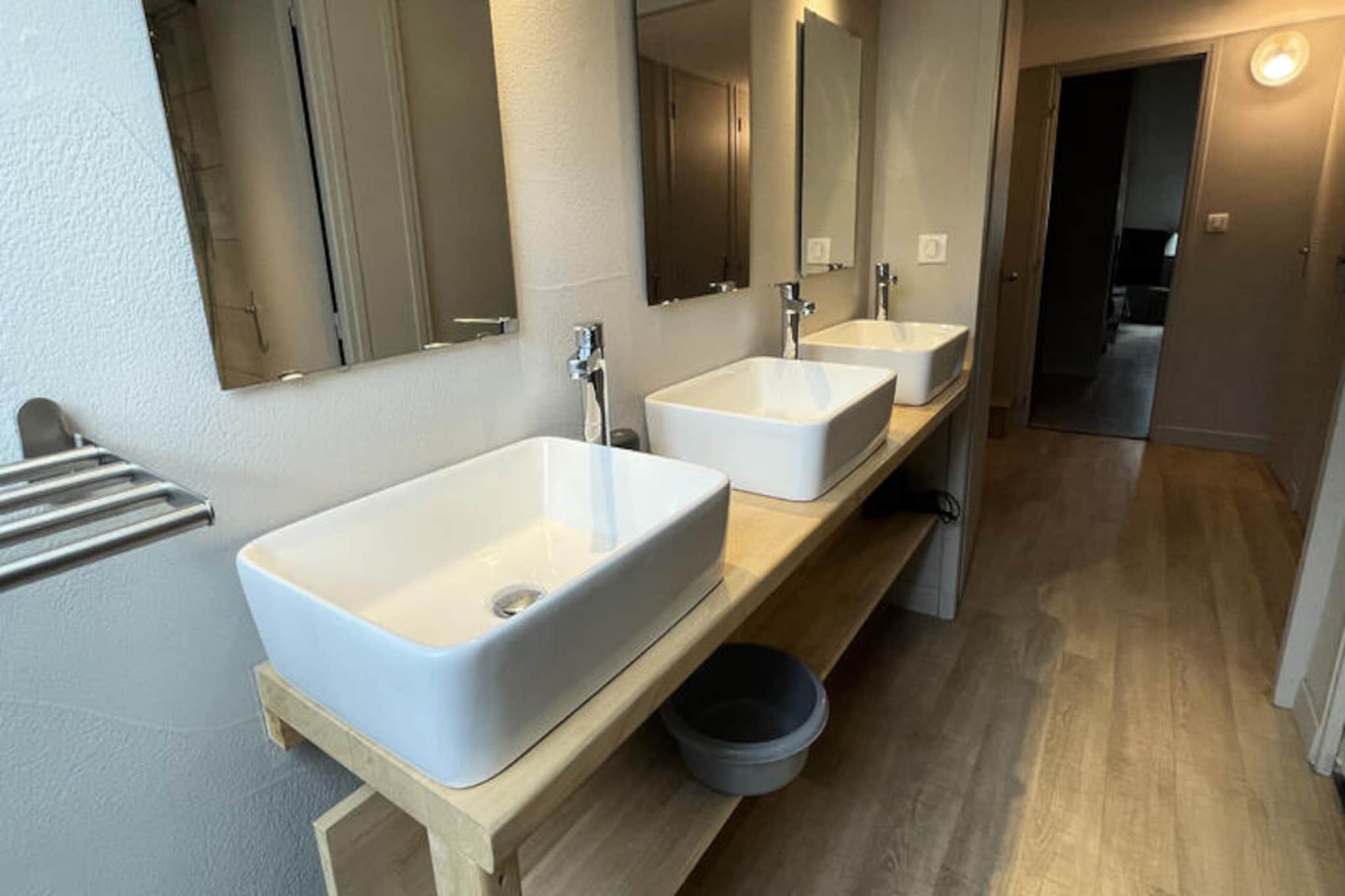 Appartements à Albepierre Bredons-Untagged