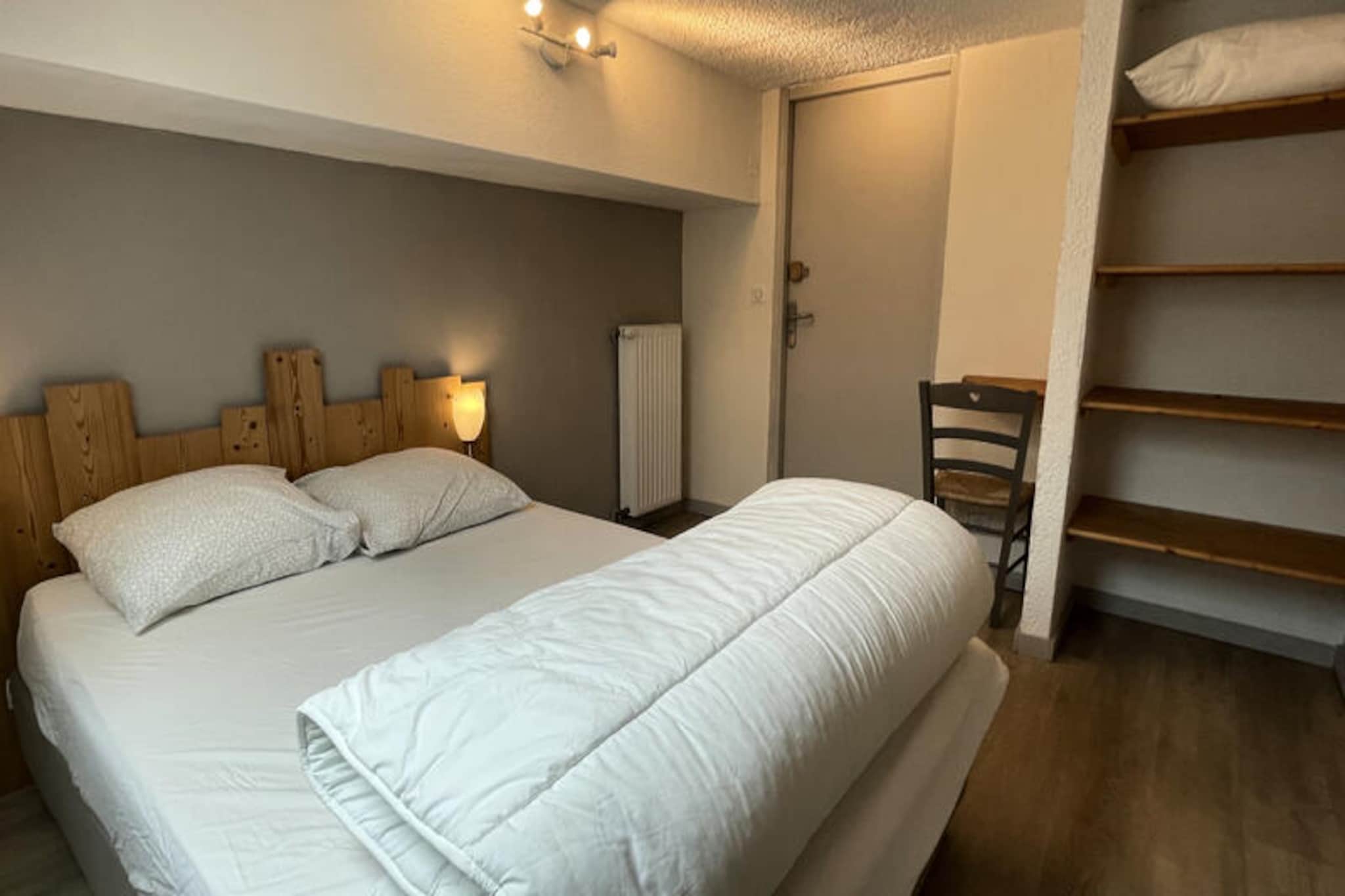 Appartements à Albepierre Bredons-Untagged