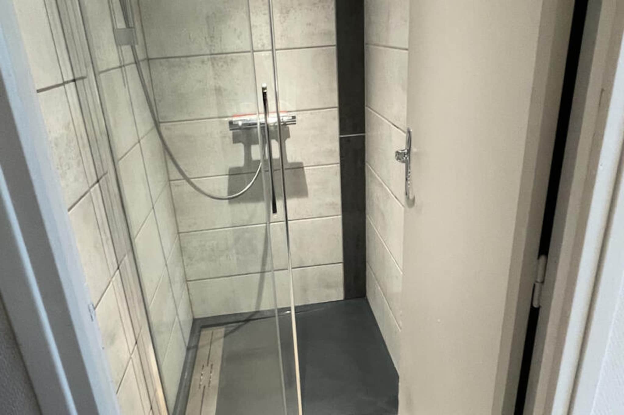 Appartements à Albepierre Bredons-Untagged