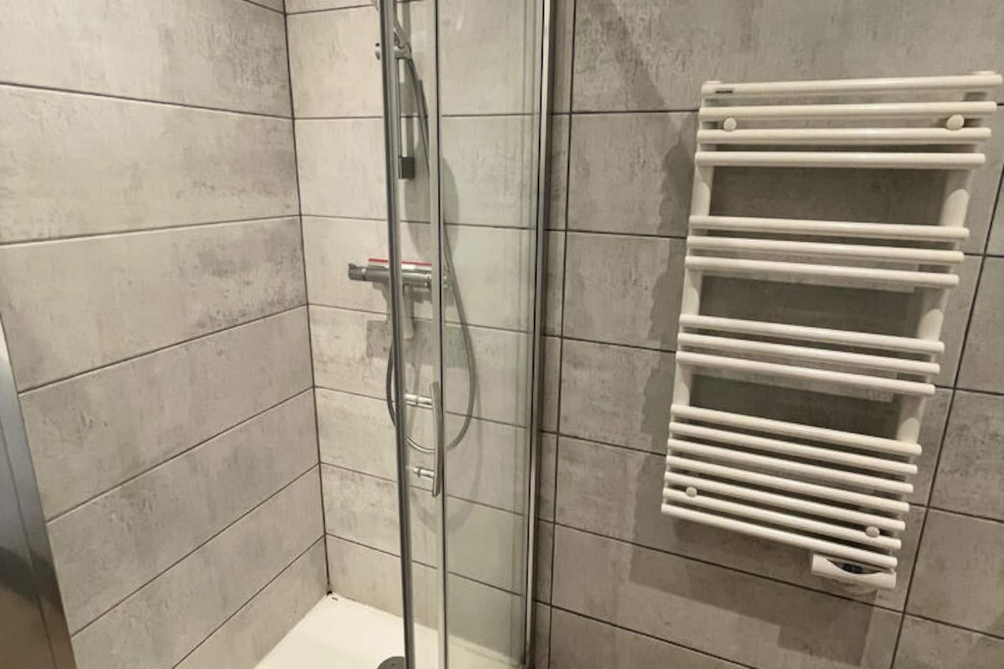 Appartements à Albepierre Bredons-Untagged