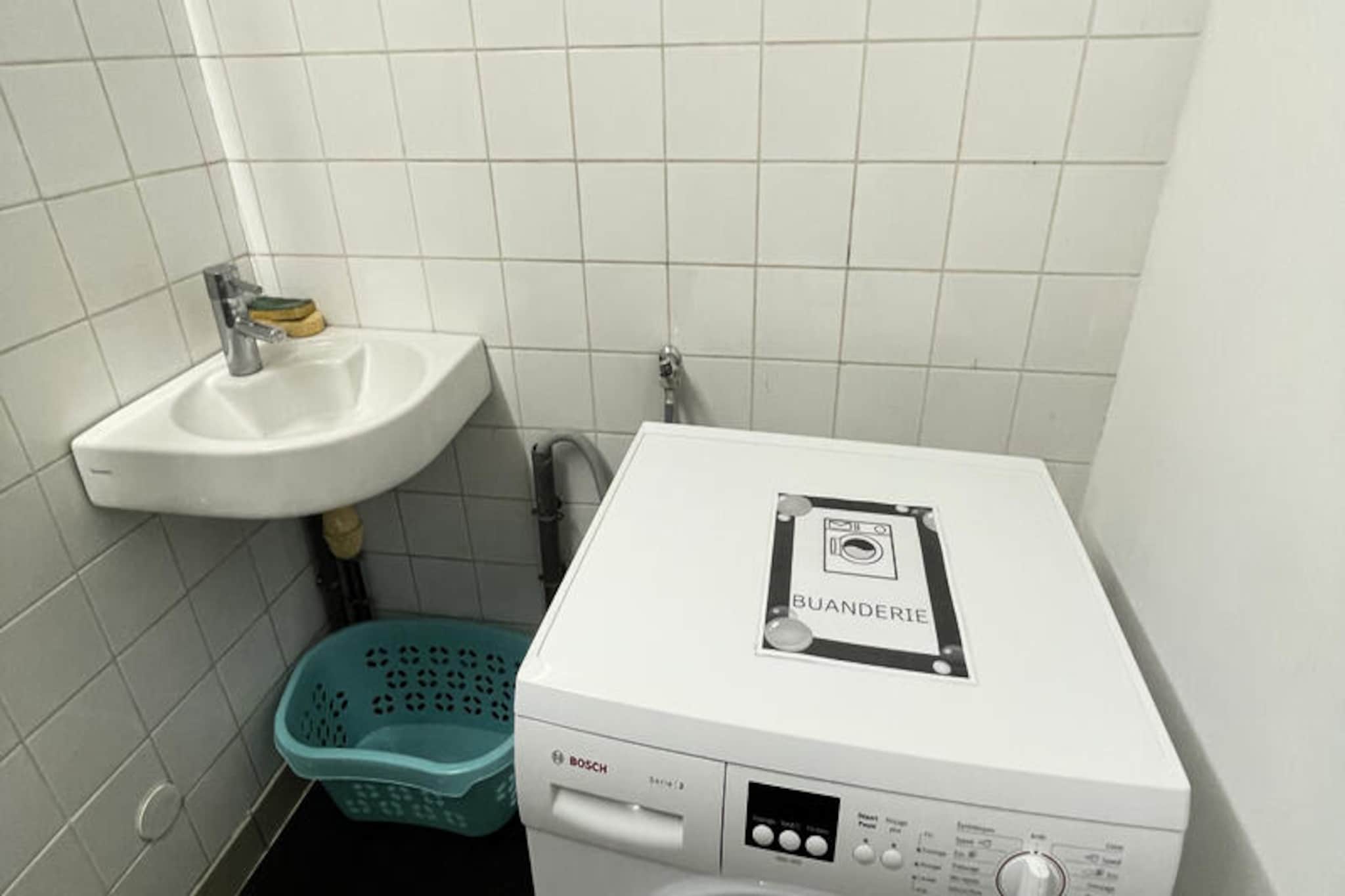 Appartements à Albepierre Bredons-Untagged