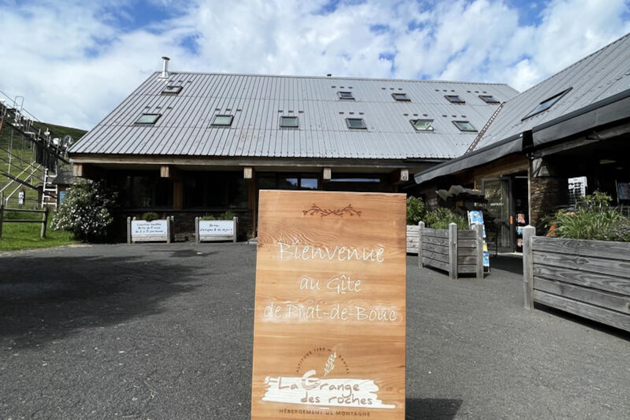 Mobil Home - Bungalow - Cottage à Albepierre Bredons-Untagged