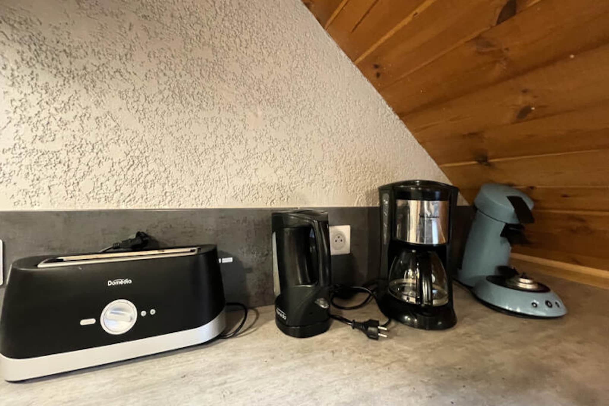 Appartements à Albepierre Bredons-Untagged