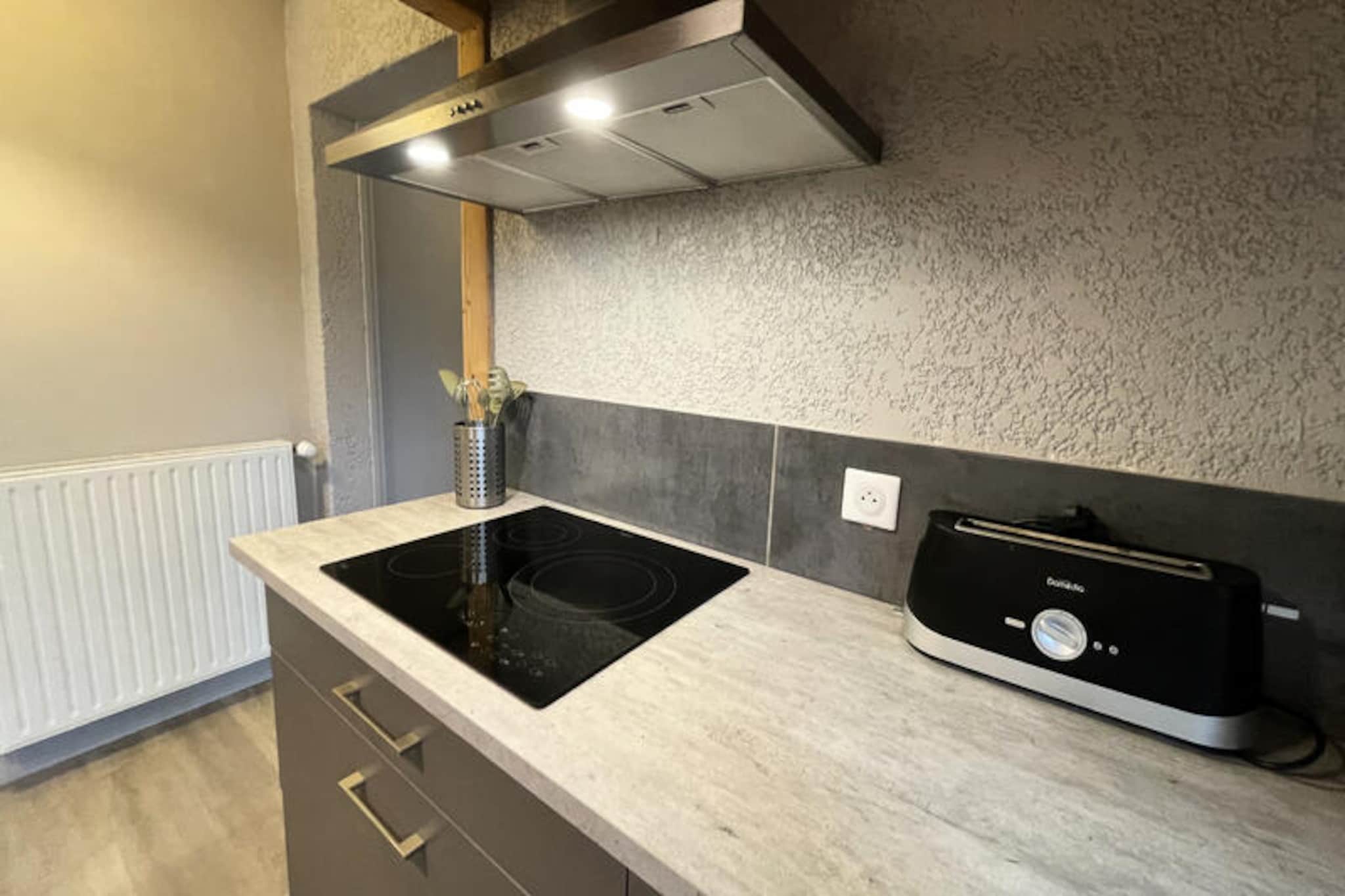 Appartements à Albepierre Bredons-Untagged