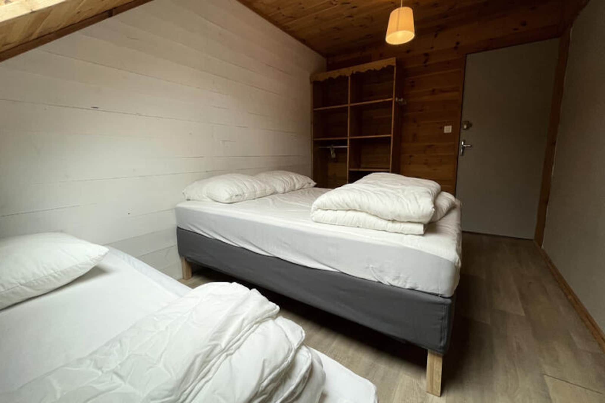 Appartements à Albepierre Bredons-Untagged