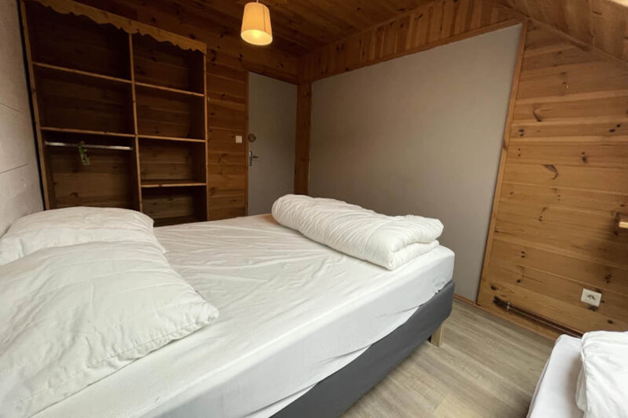 Appartements à Albepierre Bredons-Untagged