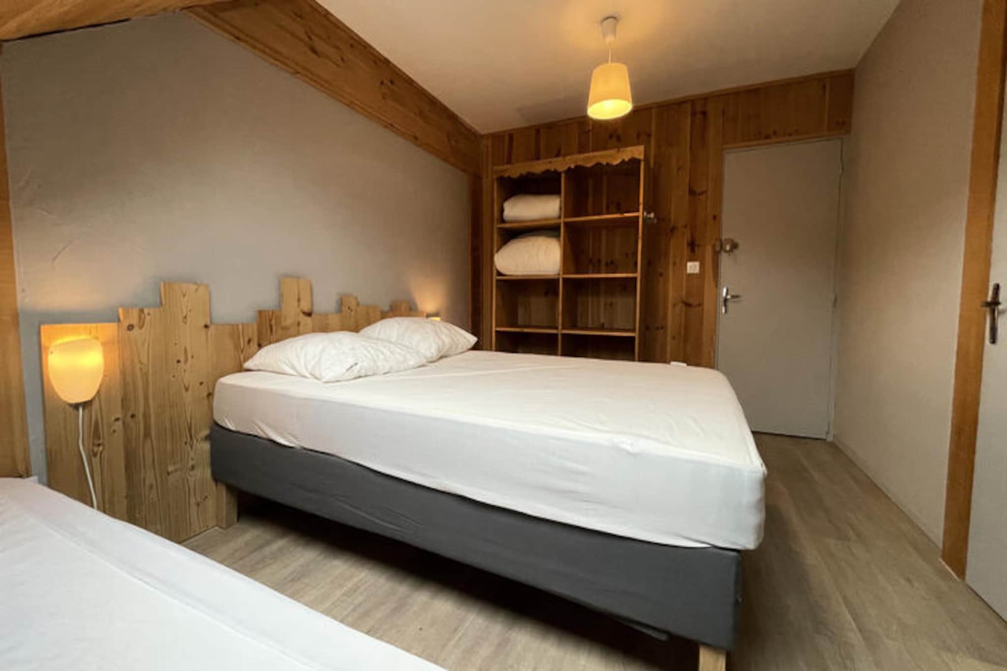 Appartements à Albepierre Bredons-Untagged