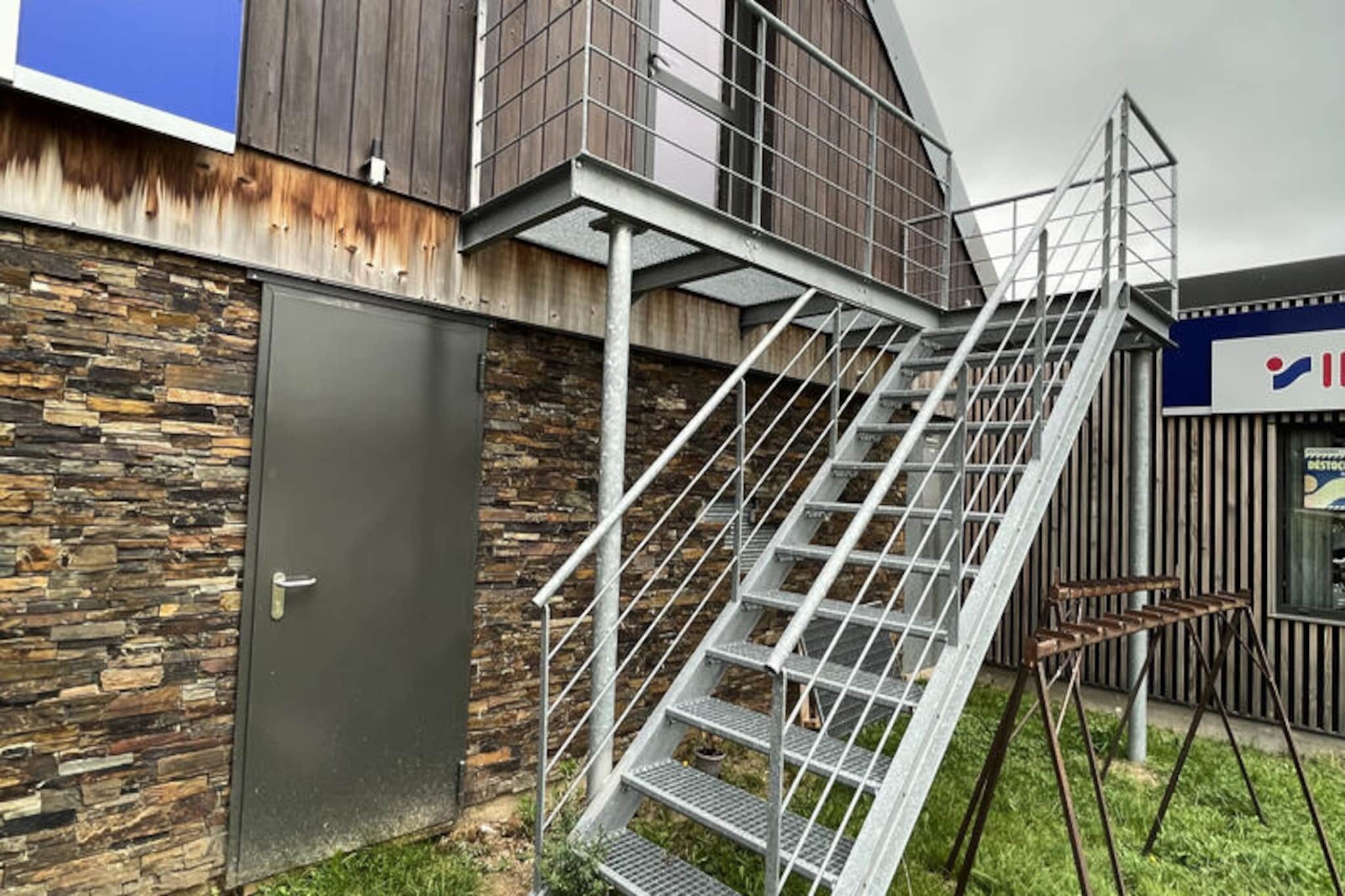 Appartements à Albepierre Bredons-Untagged