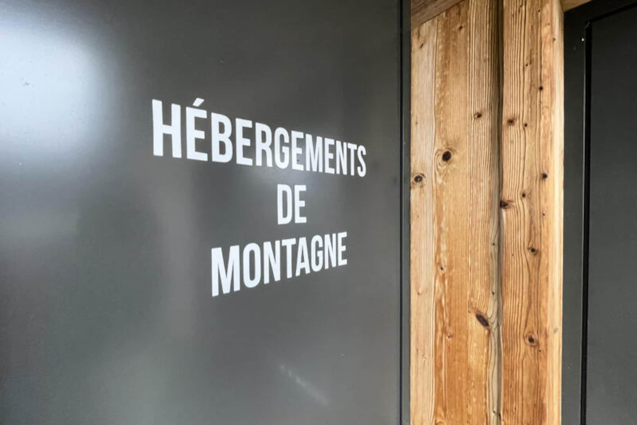 Appartements à Albepierre Bredons-Untagged