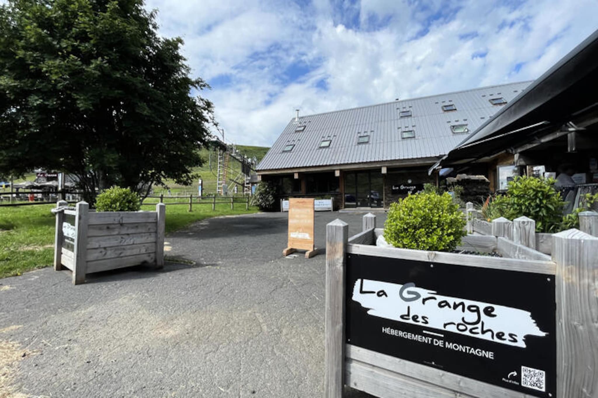 Appartements à Albepierre Bredons-Untagged