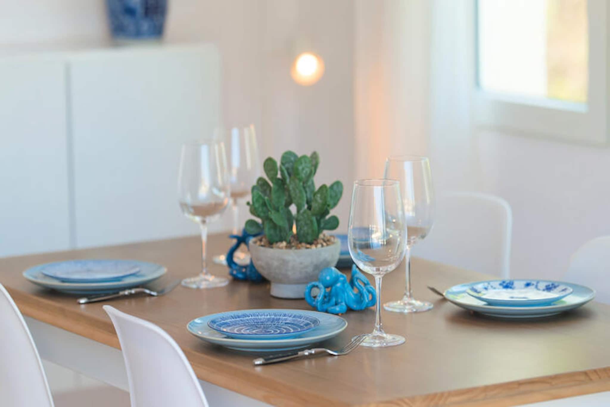 Maison à Roses-Niet-getagd