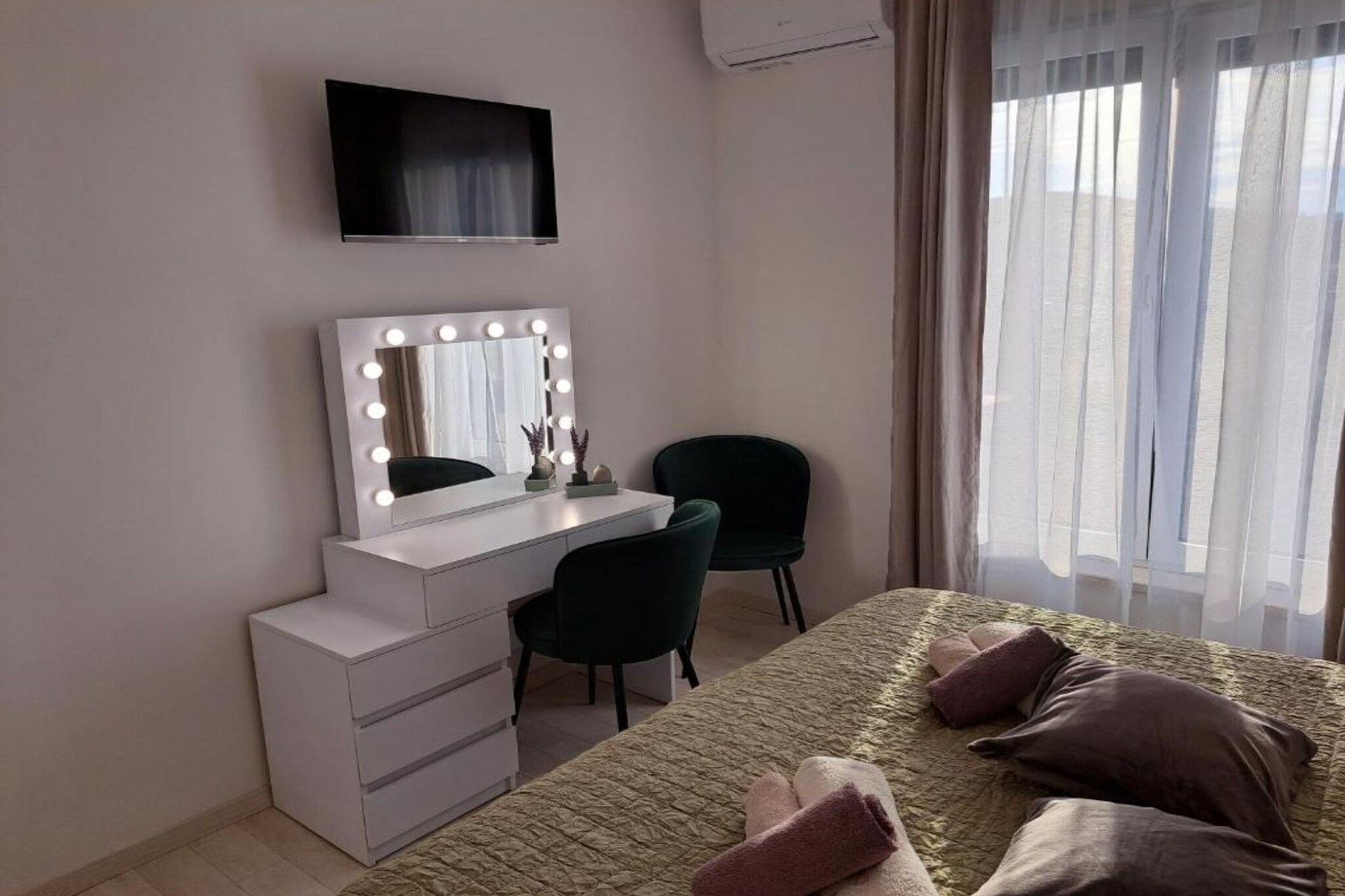 Villa With Pool-Slaapkamer