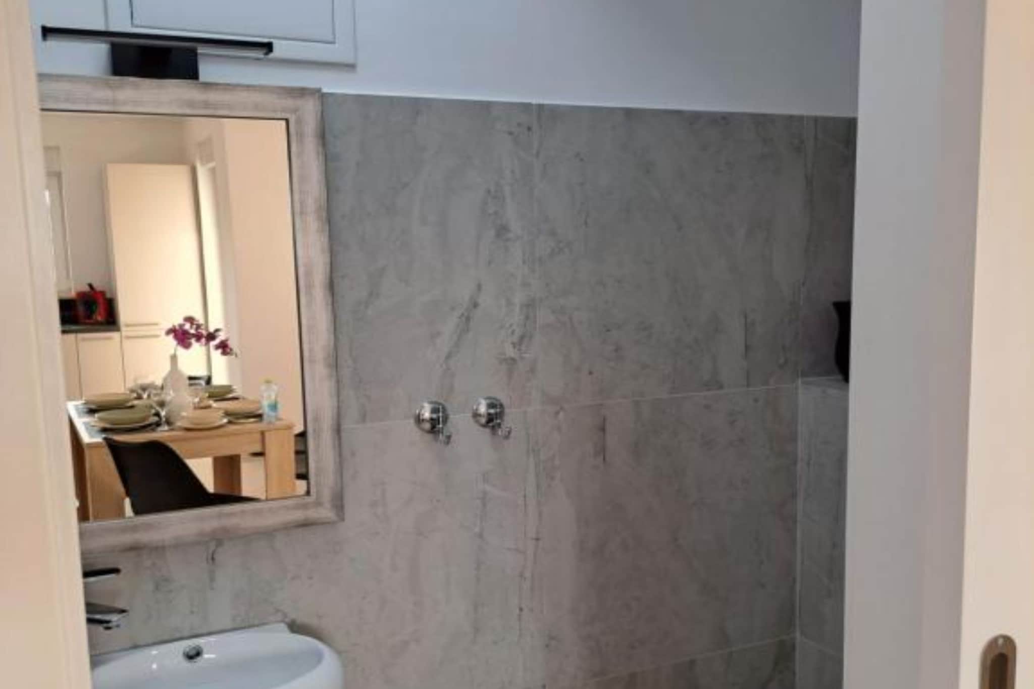 Villa With Pool-Badkamer