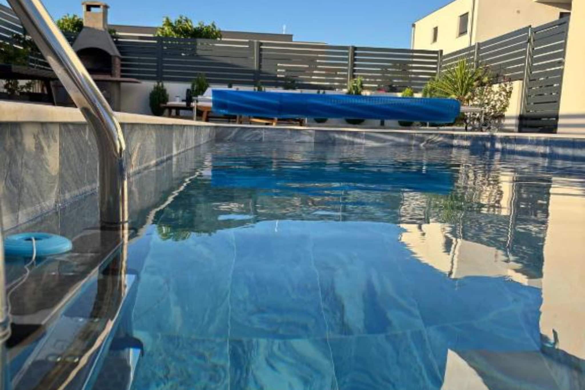 Villa With Pool-Zwembad