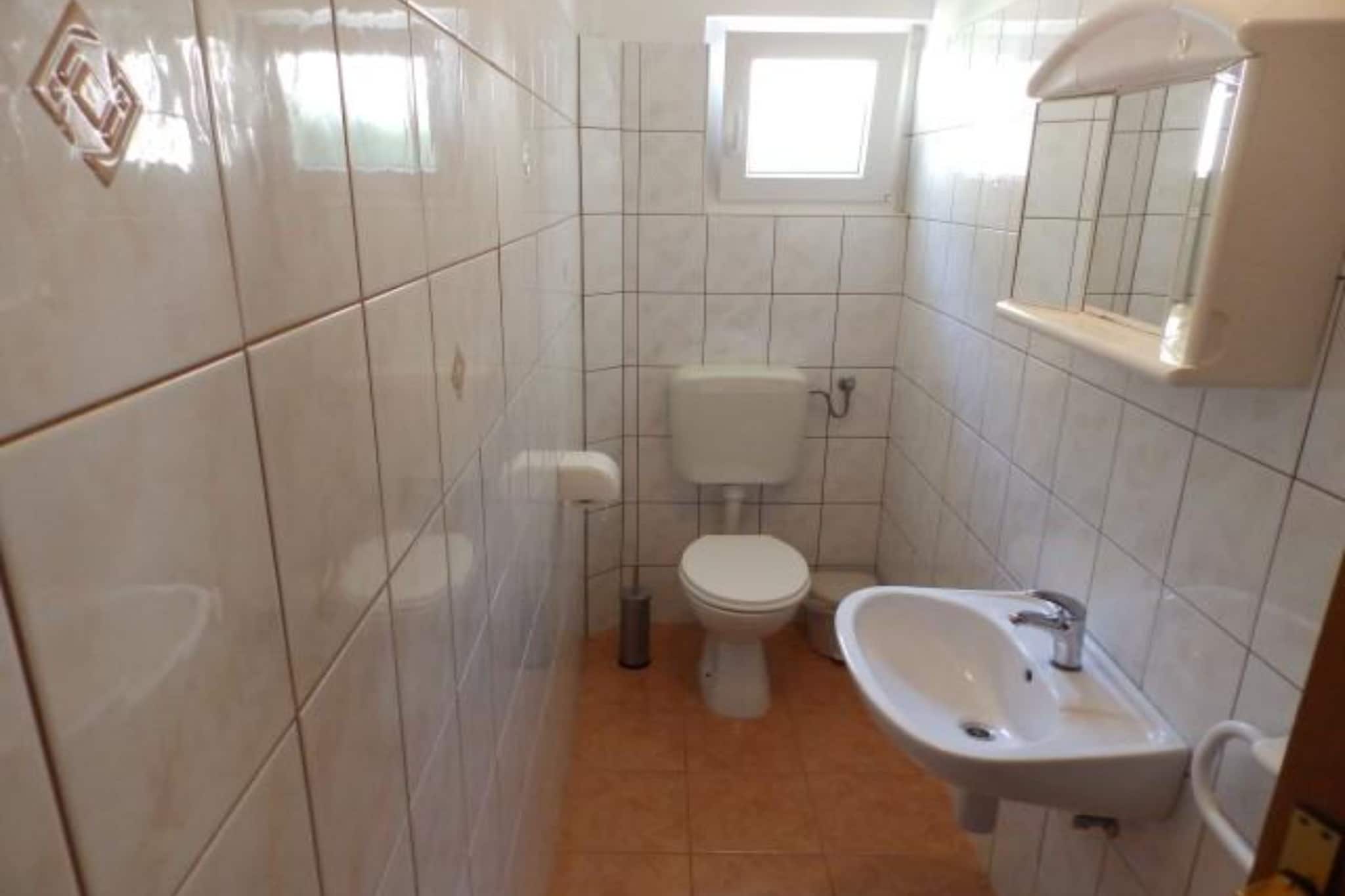 Two Bedroom Apartment A2-Bathroom