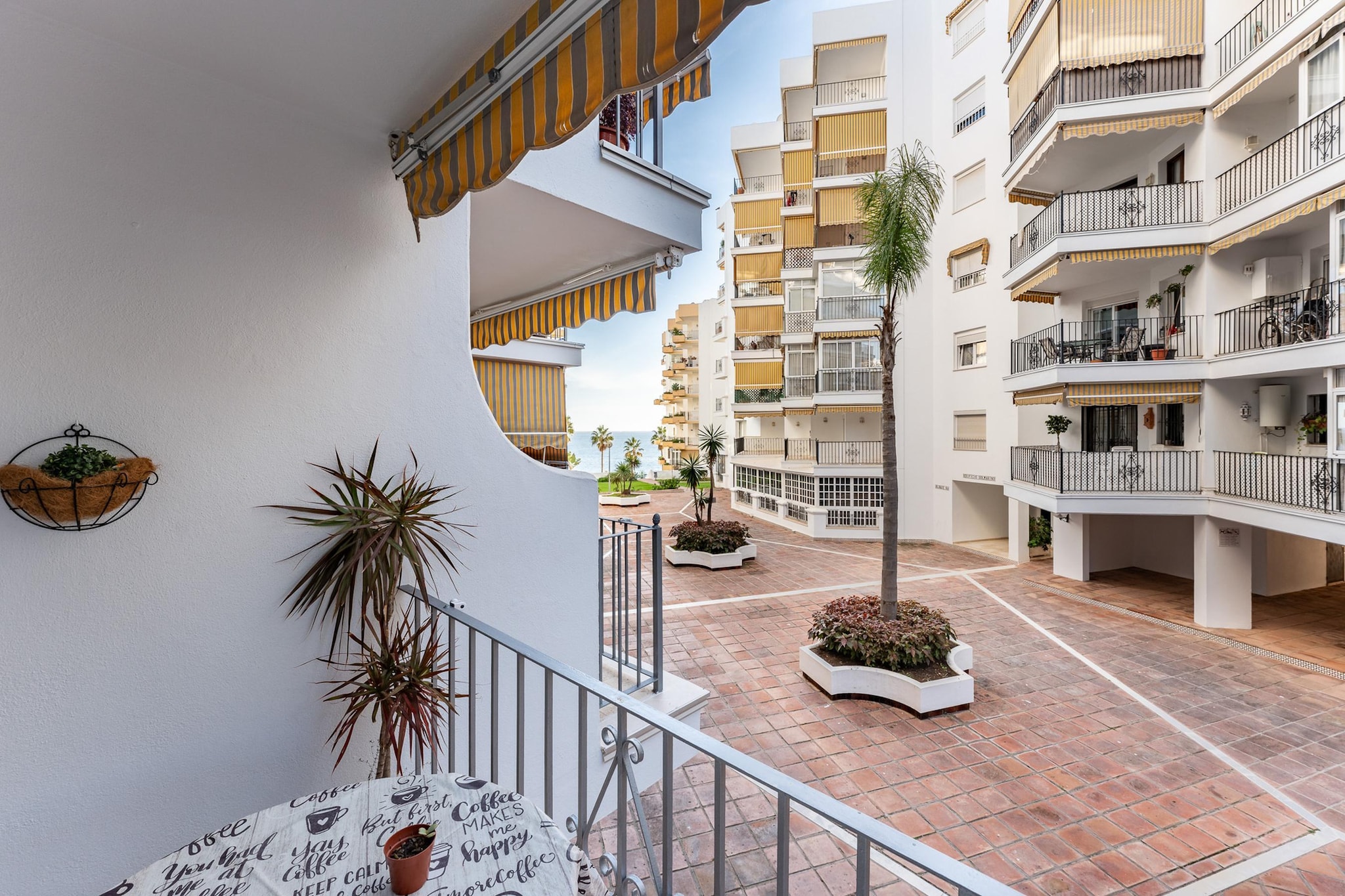 CT 350 - Faro's Marbella Beachapartment for 2 - perfect beachconection-Terrasbalkon