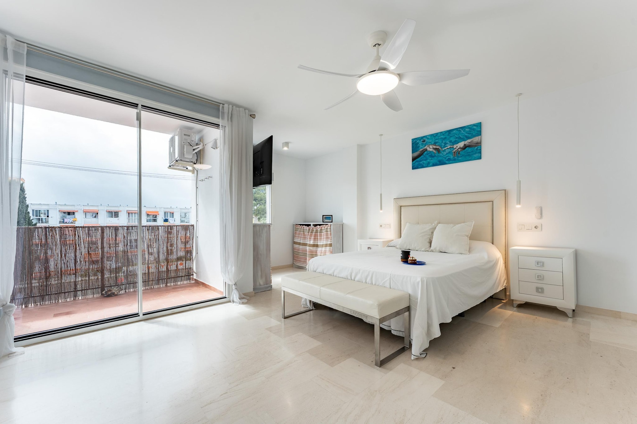 CT 376 - Faro's Calypso Duplex Penthouse - Walking distance to Beach