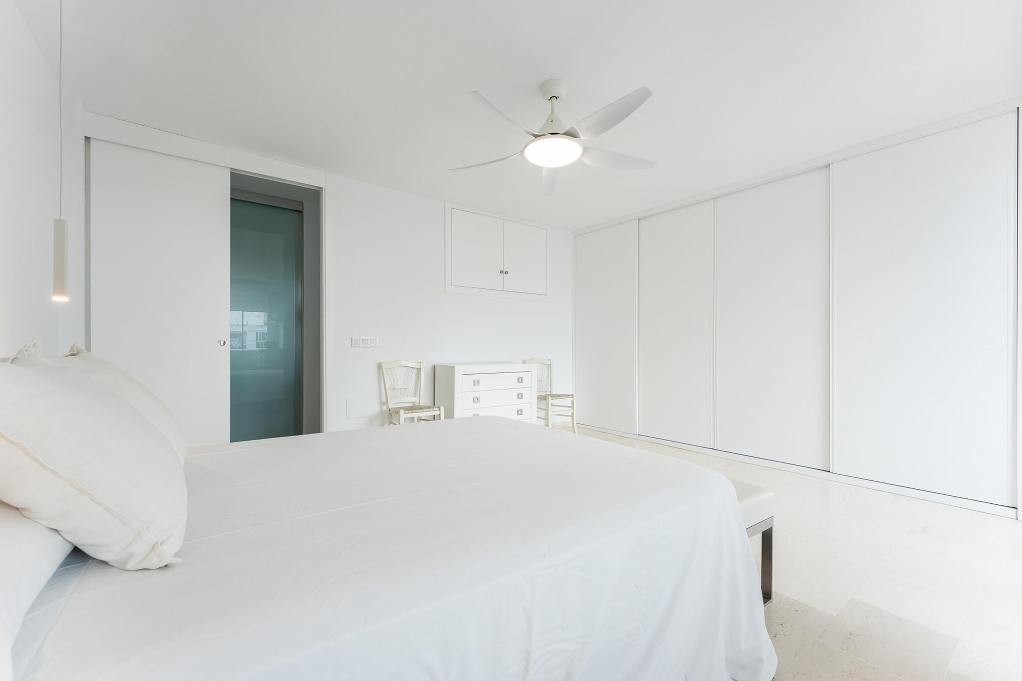 CT 376 - Faro's Calypso Duplex Penthouse - Walking distance to Beach-Bedroom