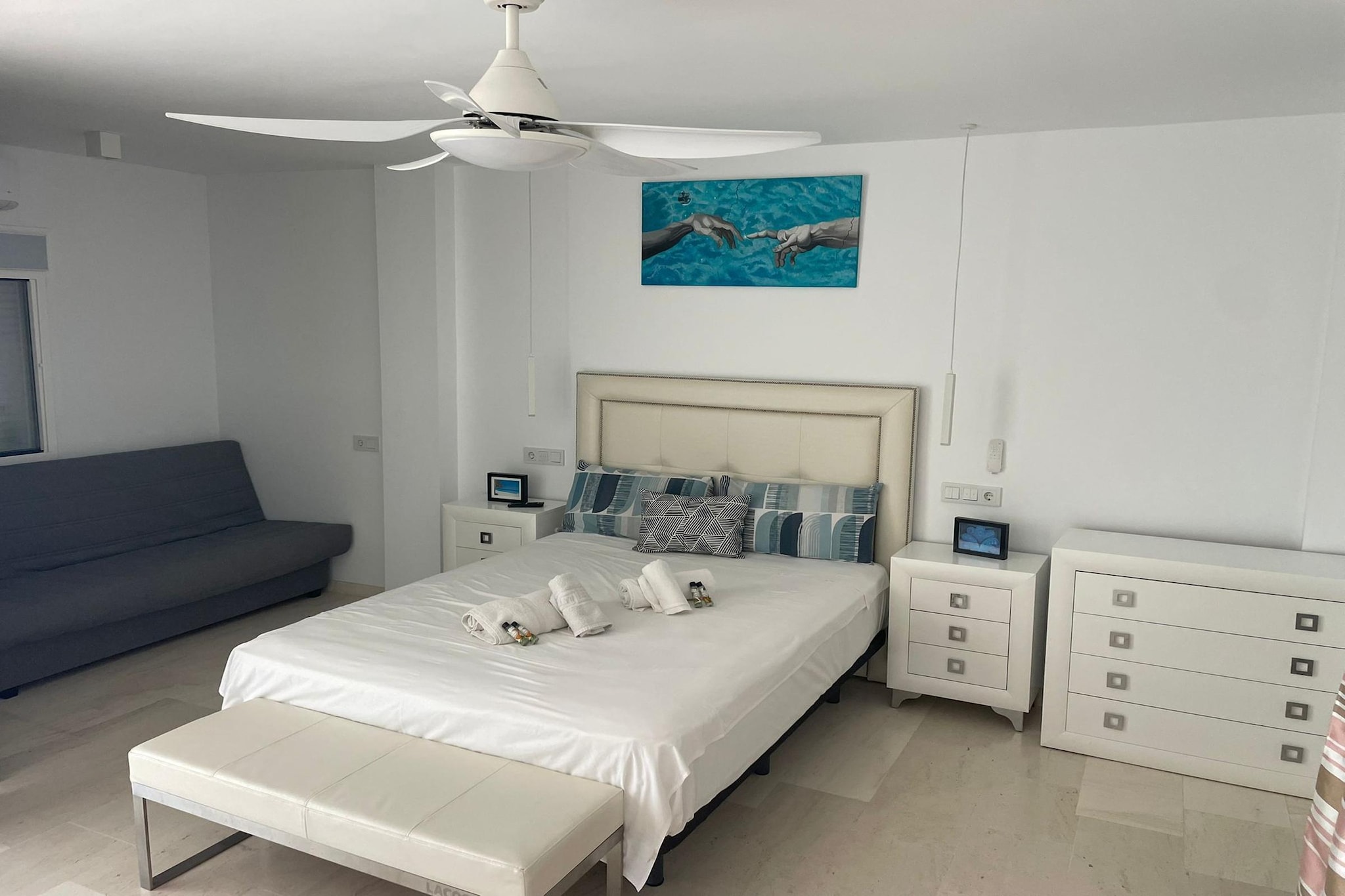 CT 376 - Faro's Calypso Duplex Penthouse - Walking distance to Beach-Bedroom
