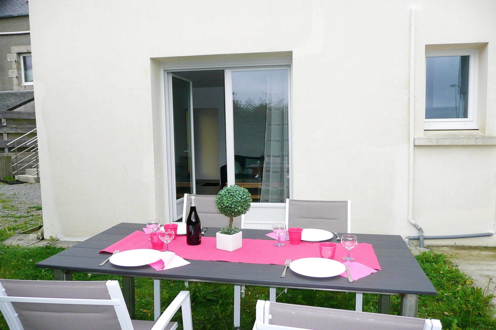 Doppelhaushälfte in Plouguerneau-Tuinen zomer