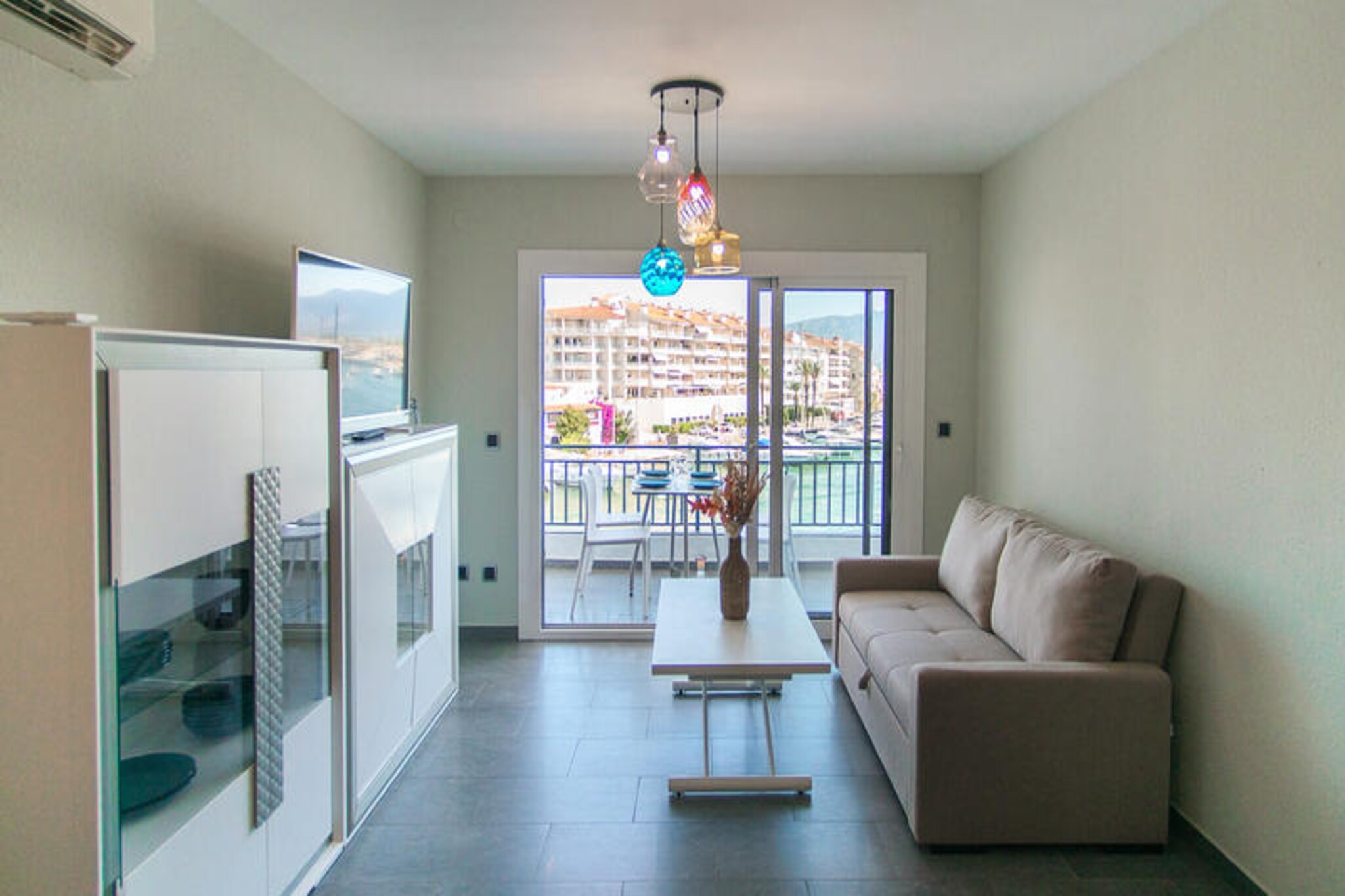 Apartment in Empuriabrava by the Canal