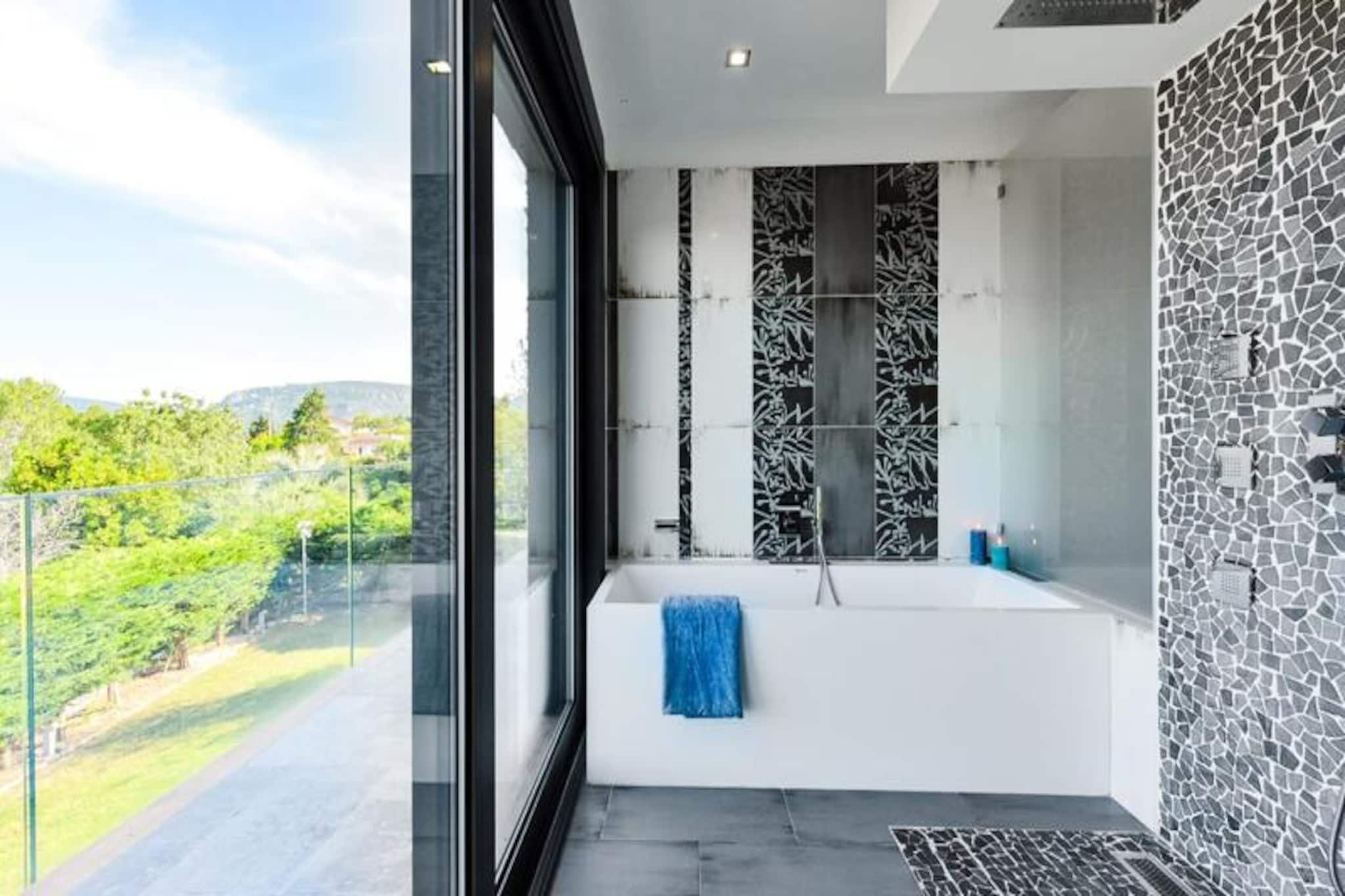 Résidence Villa D’architecte Avec Piscine Chauffée Pour 10 !-Untagged